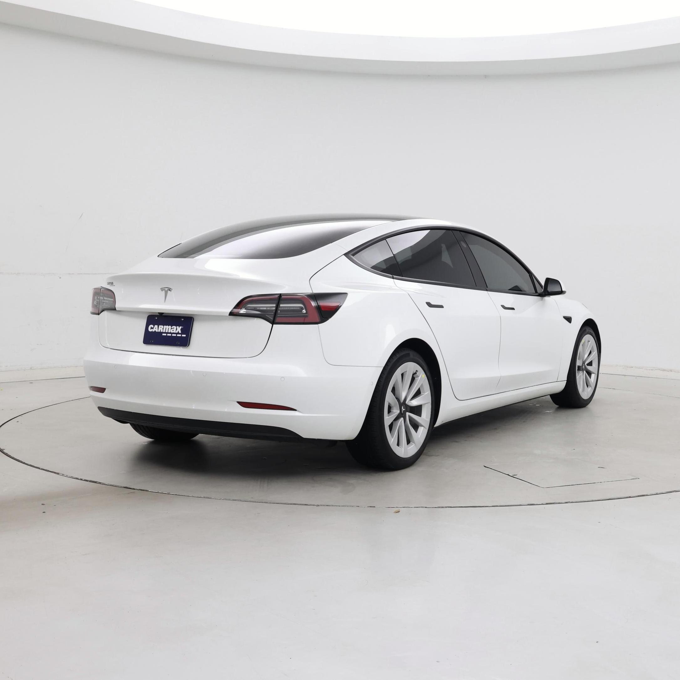 Thumbnail: 2022 Tesla Model 3 - 8