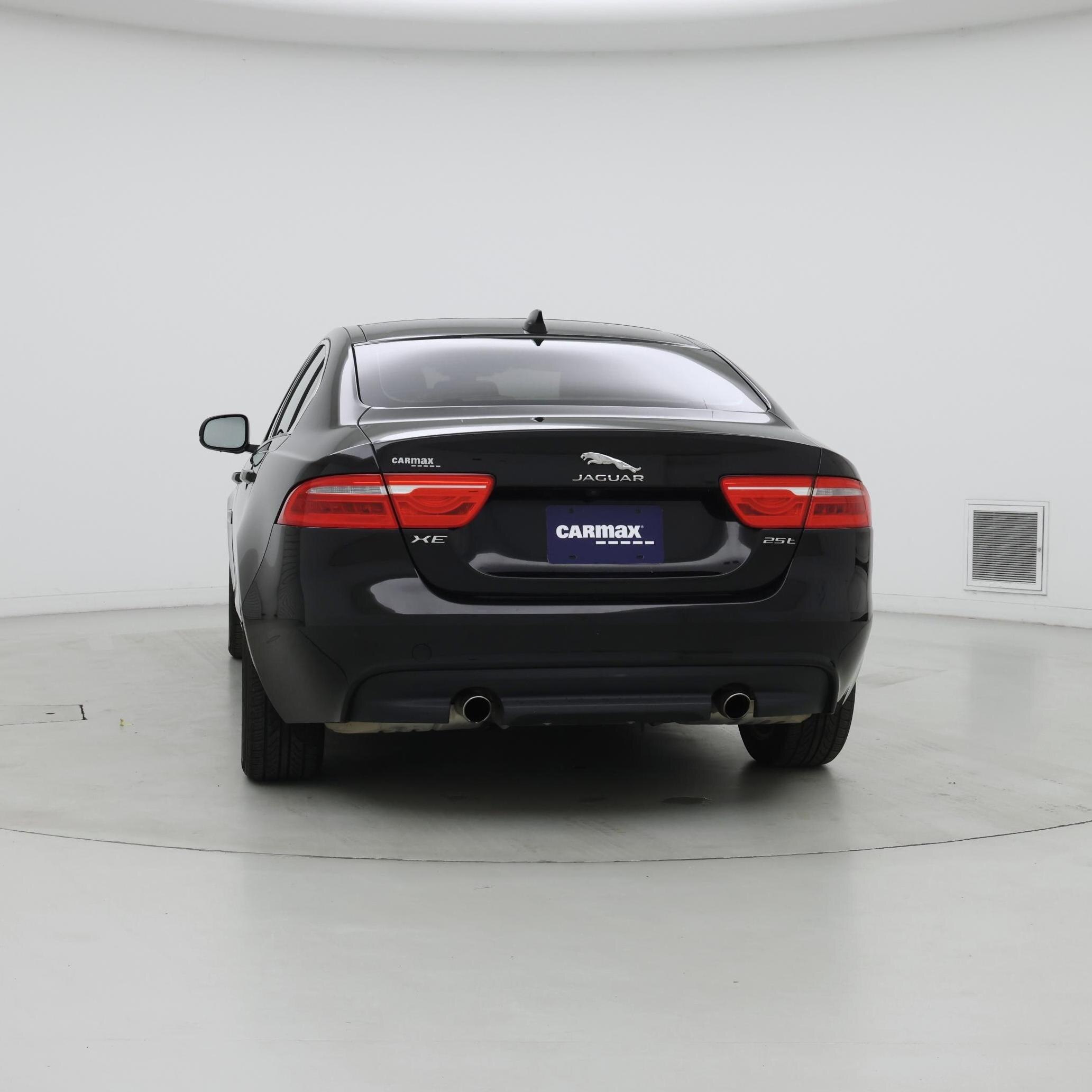 Thumbnail: 2018 Jaguar XE - 6