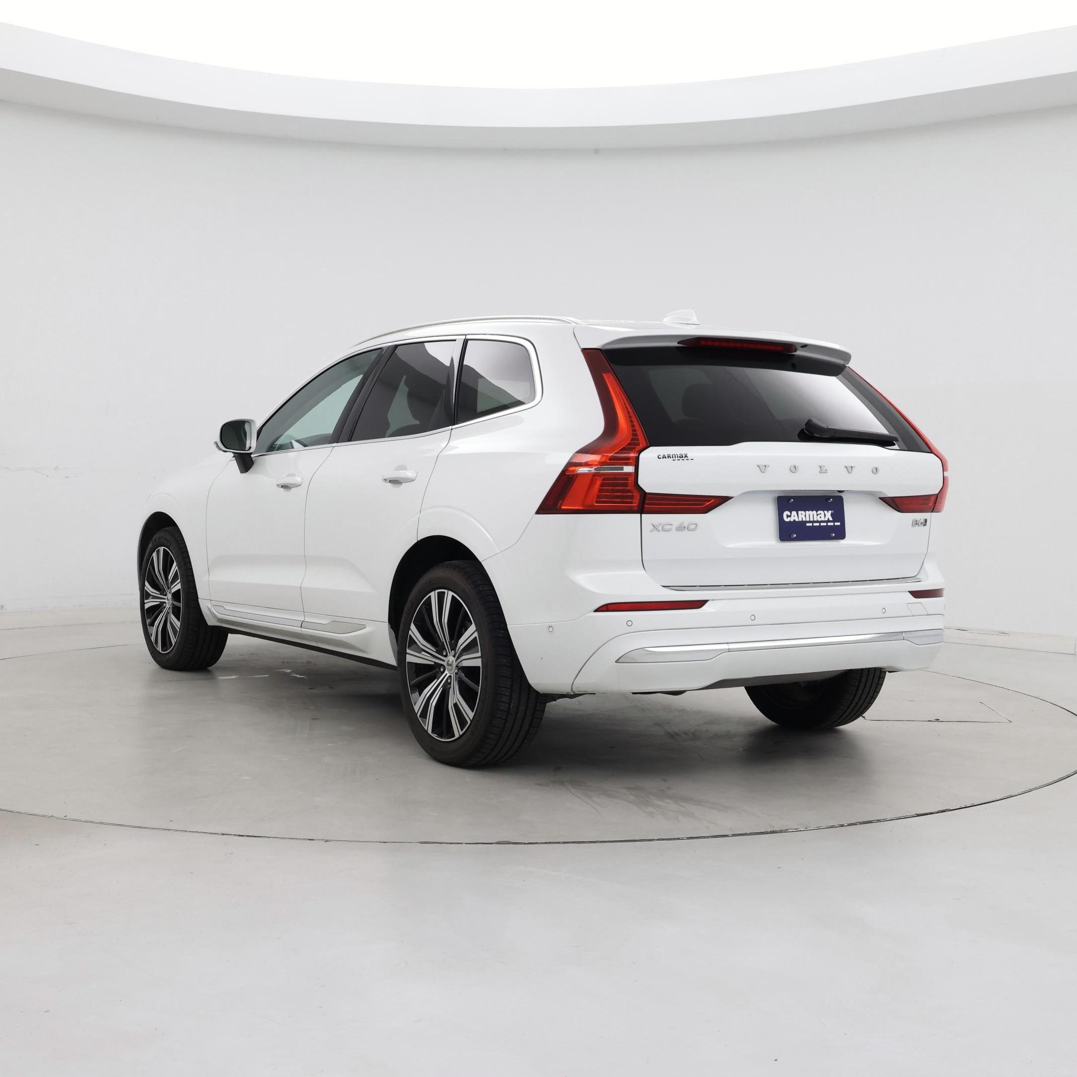 Thumbnail: 2022 Volvo XC60 - 2