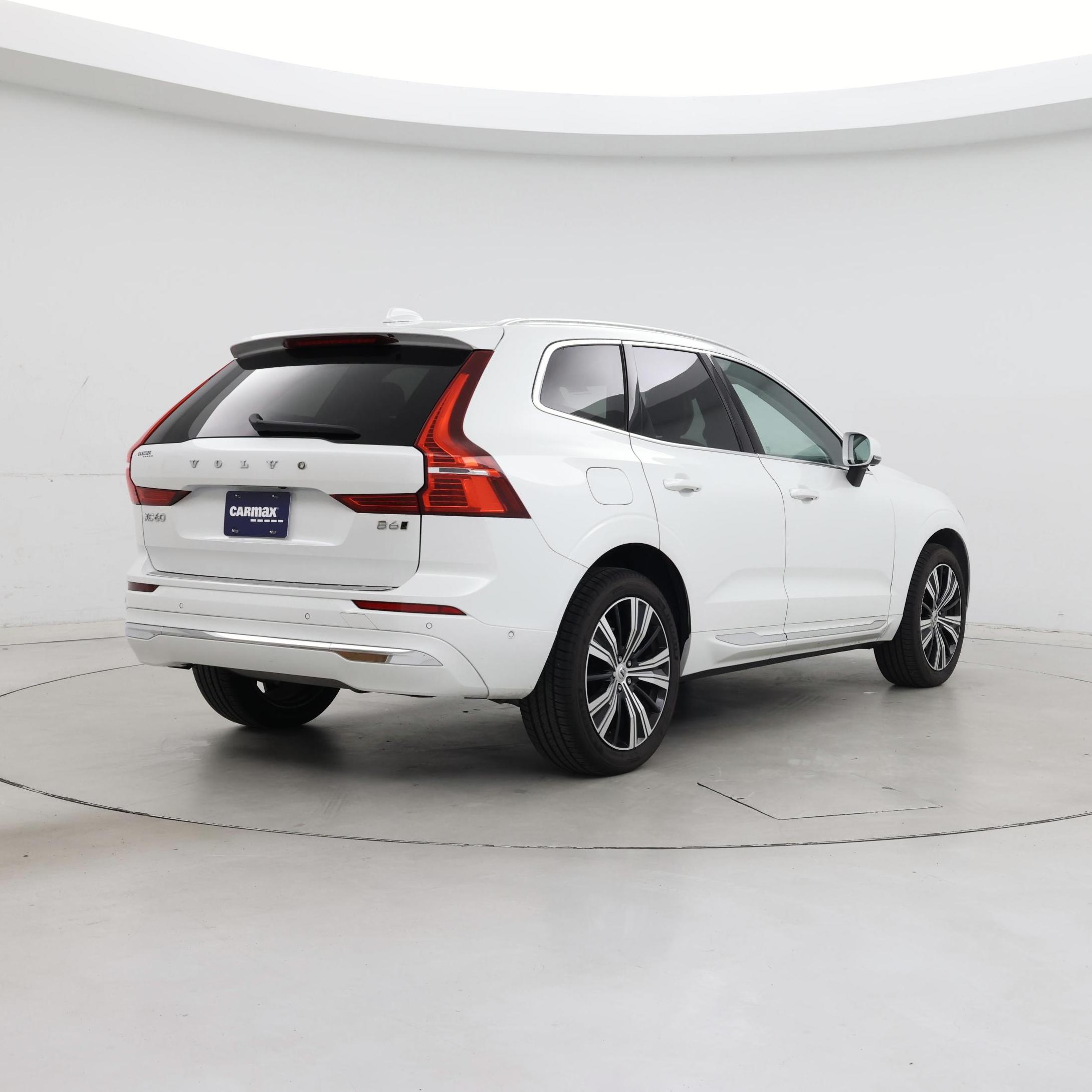 Thumbnail: 2022 Volvo XC60 - 8