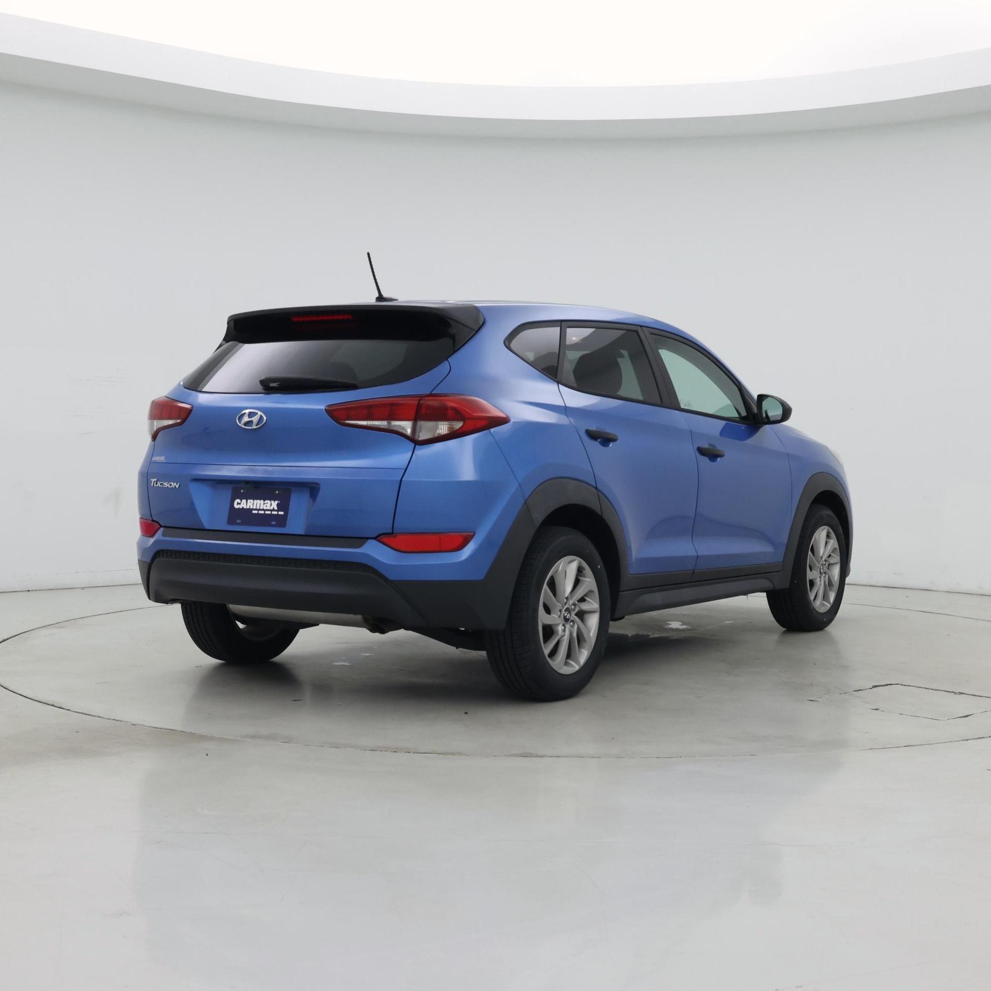 Thumbnail: 2016 Hyundai Tucson - 8