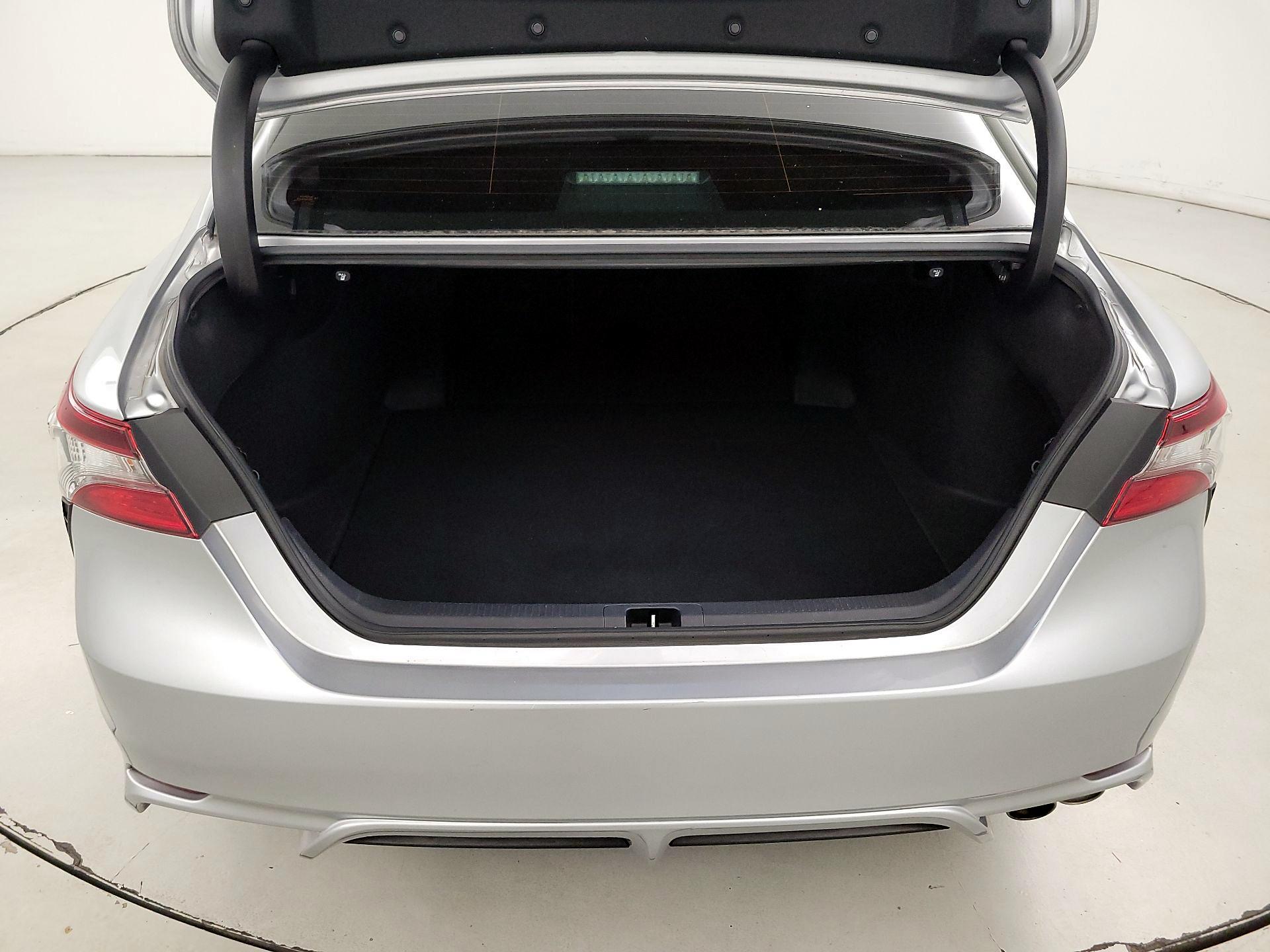 Thumbnail: 2022 Toyota Camry - 20