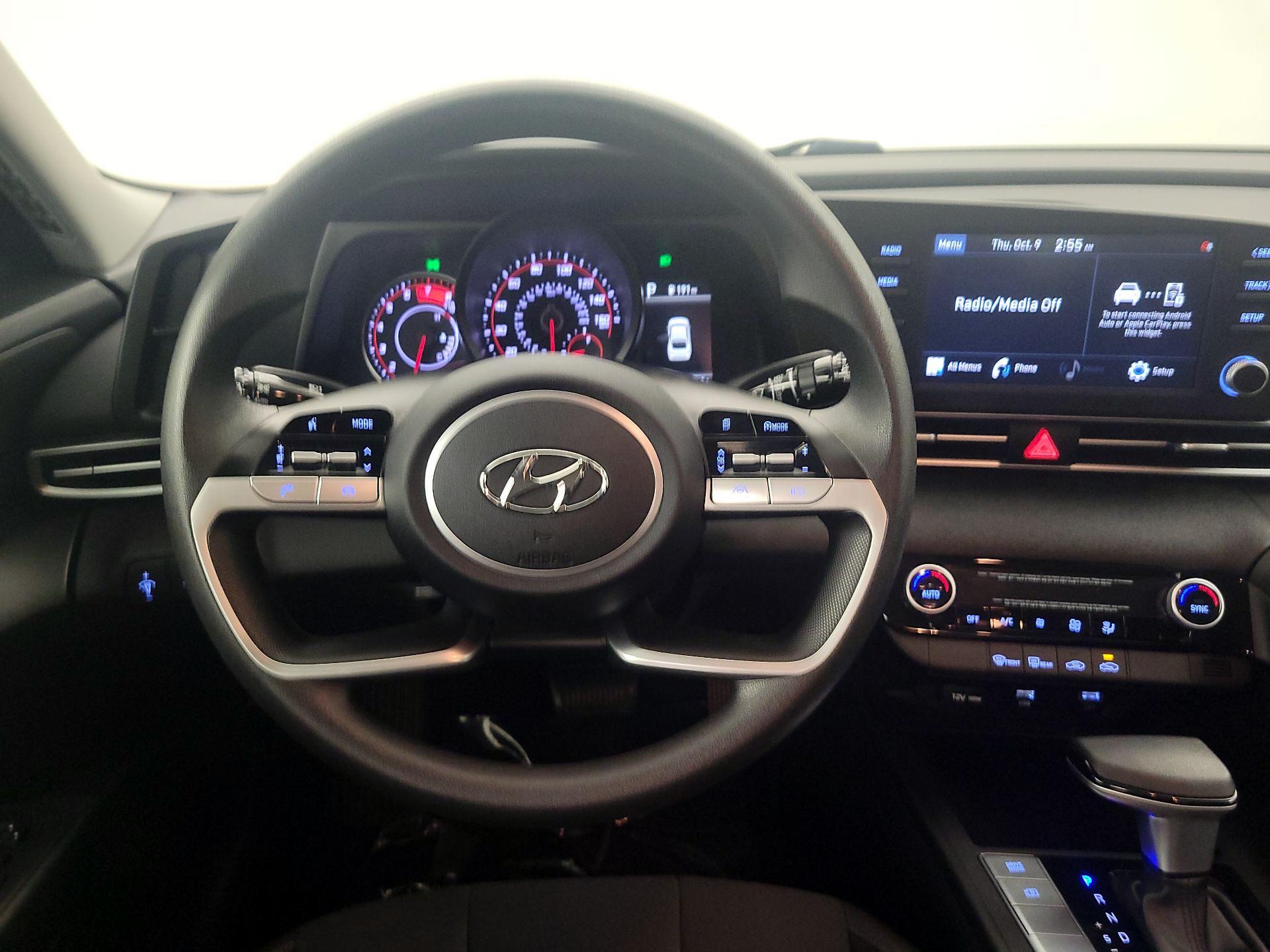 Thumbnail: 2021 Hyundai Elantra - 10