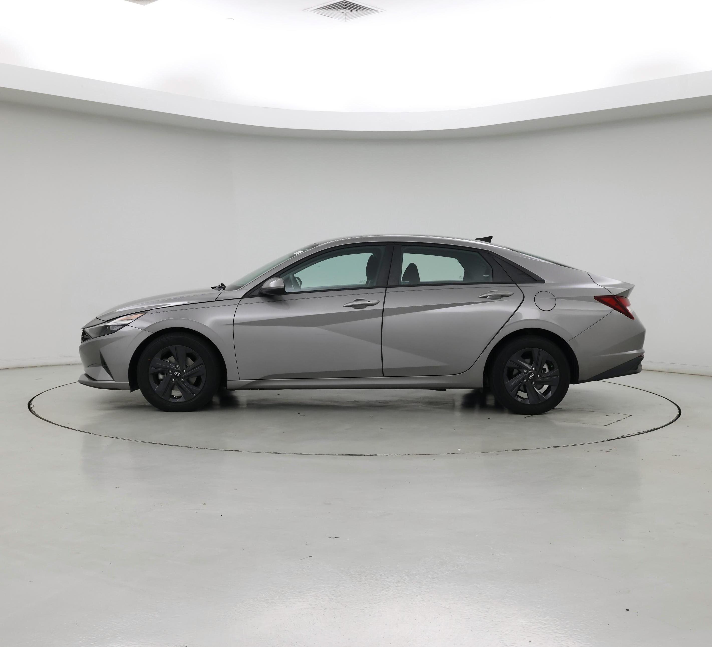 Thumbnail: 2021 Hyundai Elantra - 3