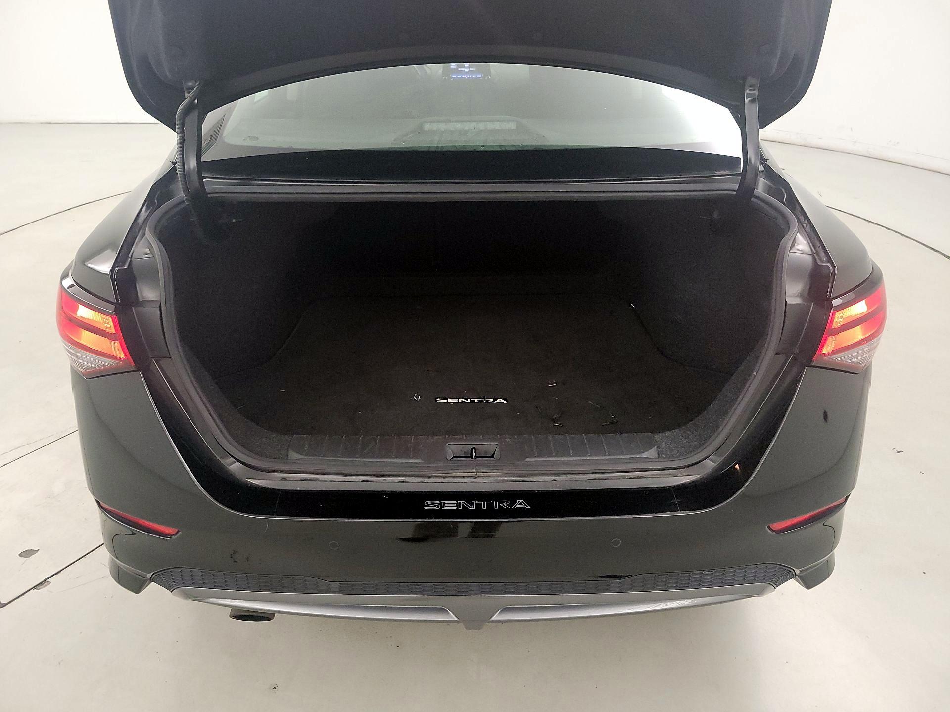Thumbnail: 2021 Nissan Sentra - 20
