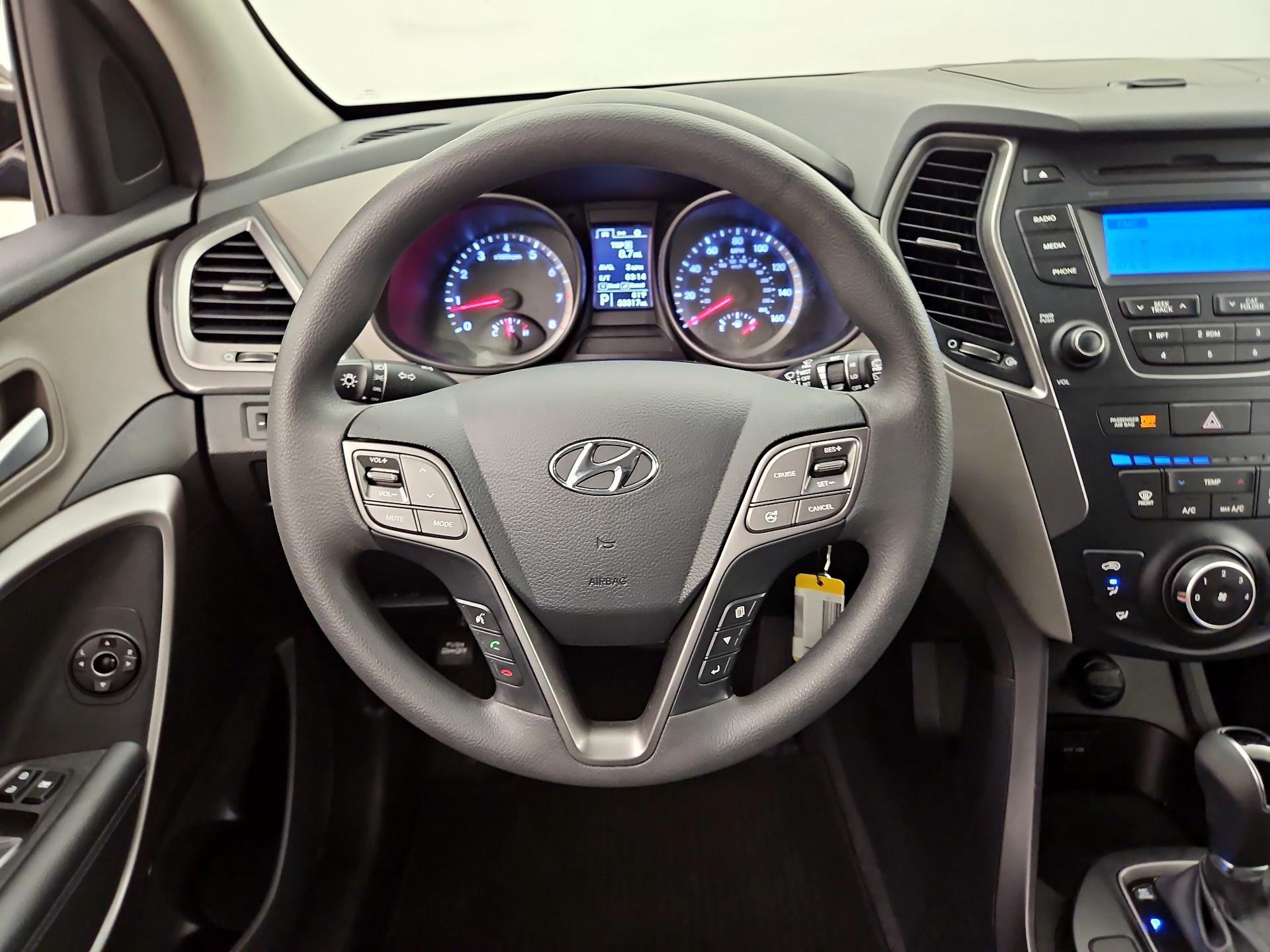 Thumbnail: 2015 Hyundai Santa Fe - 10