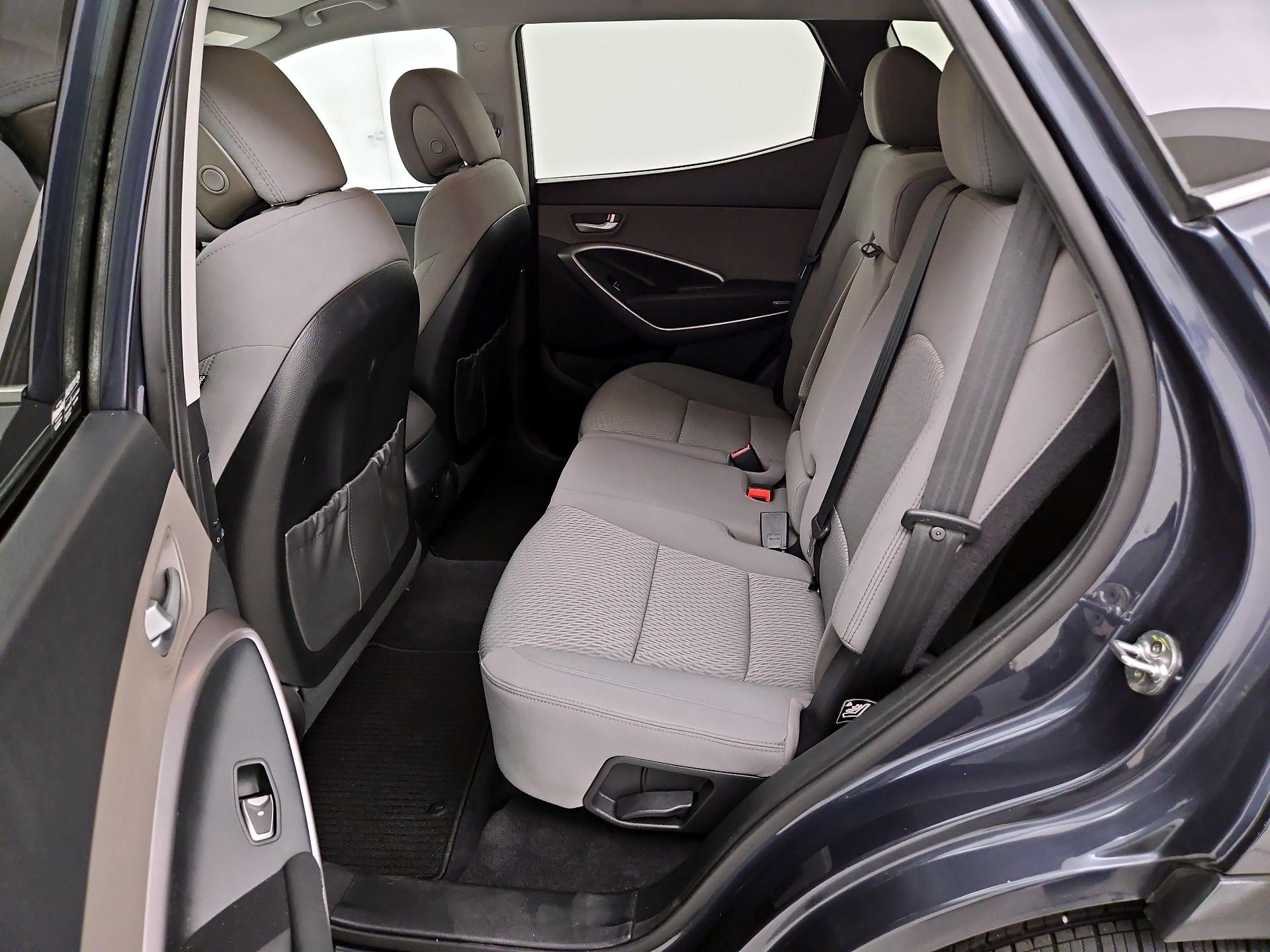 Thumbnail: 2015 Hyundai Santa Fe - 18
