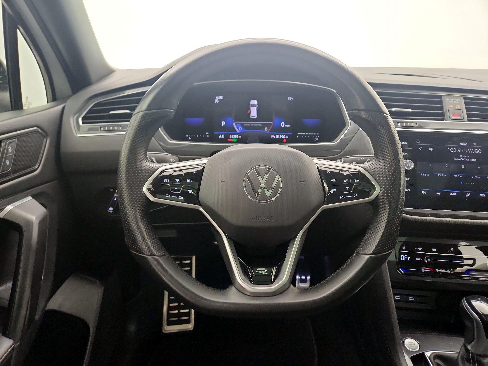 Thumbnail: 2022 Volkswagen Tiguan - 10