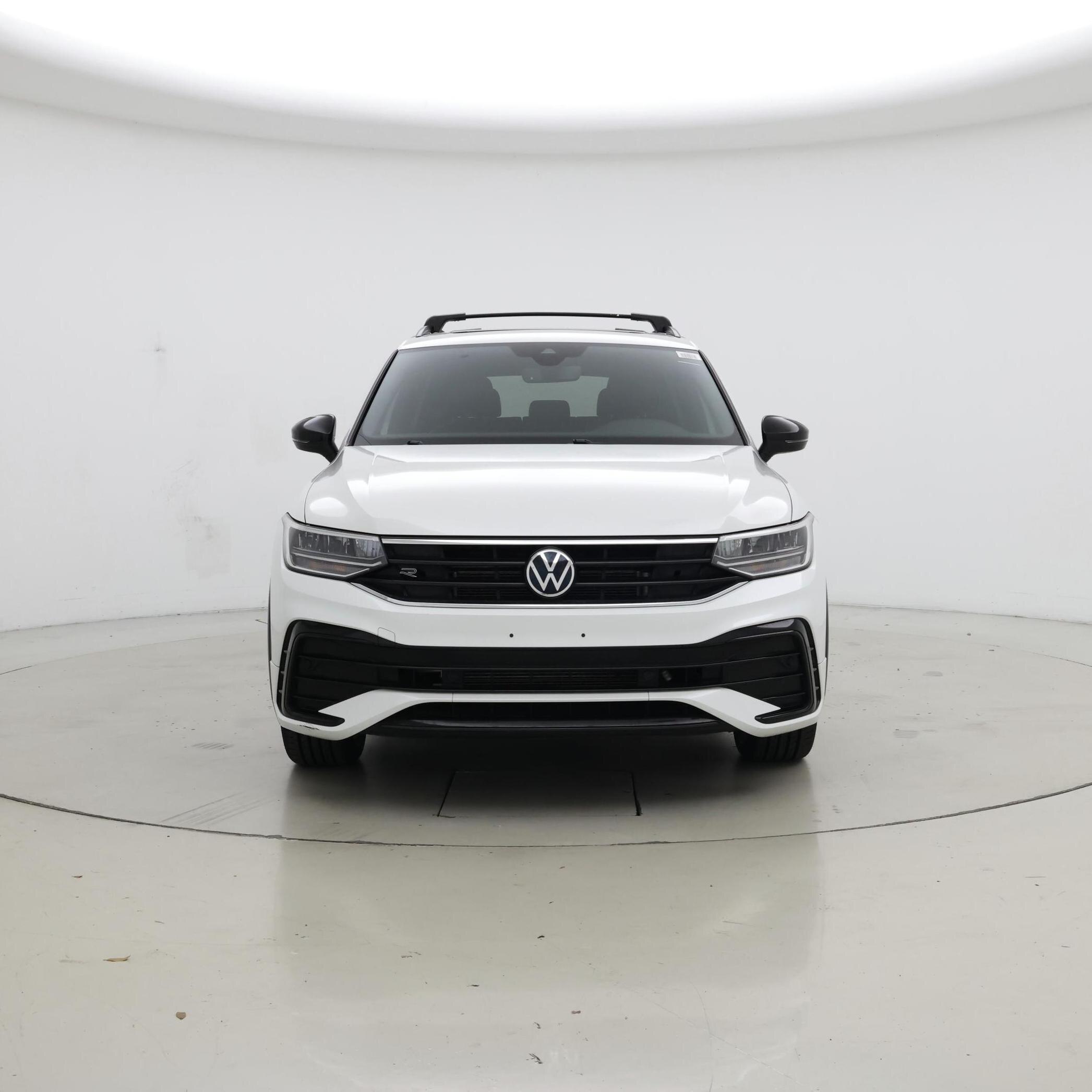 Thumbnail: 2022 Volkswagen Tiguan - 5