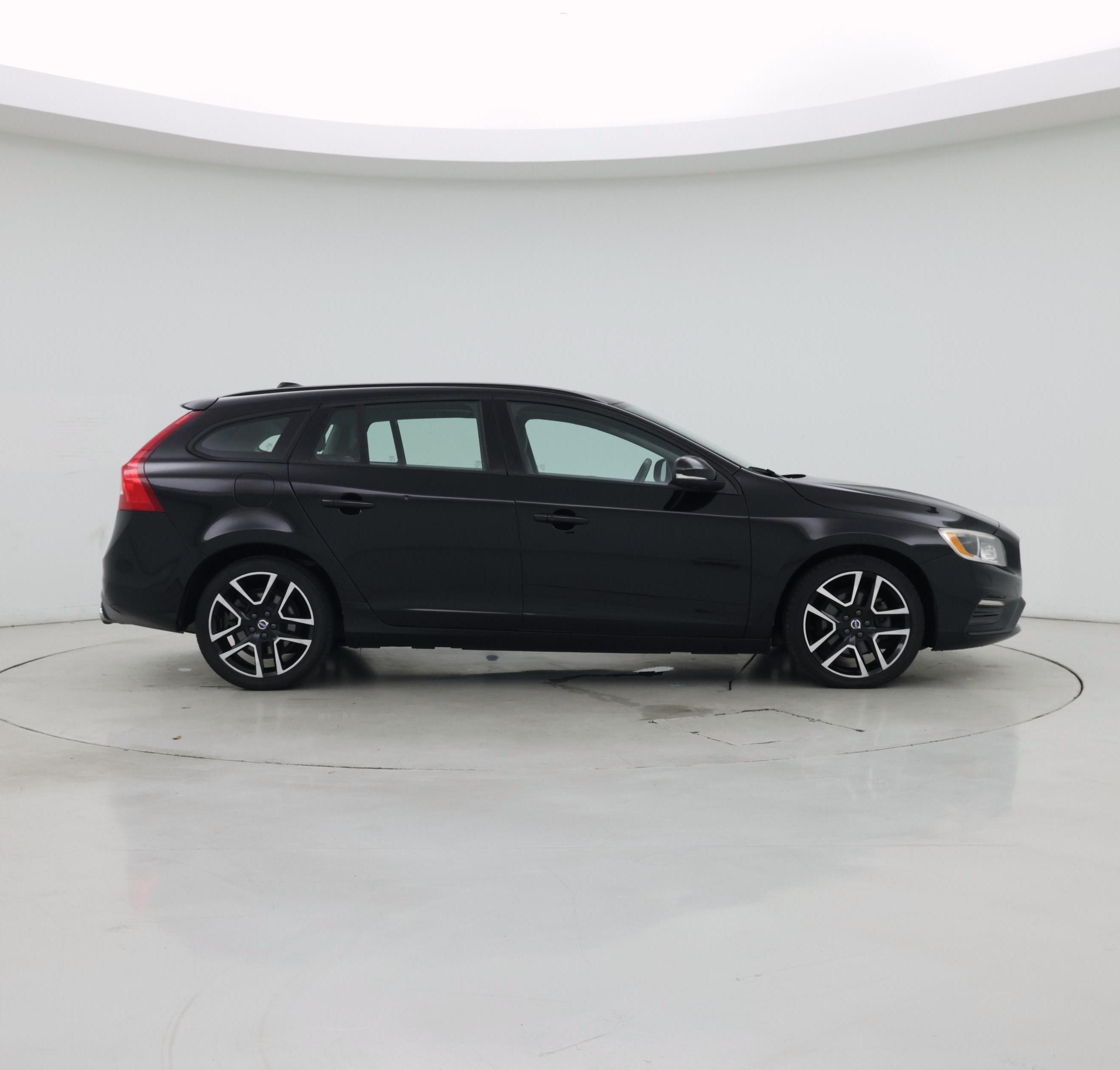 Thumbnail: 2018 Volvo V60 - 7