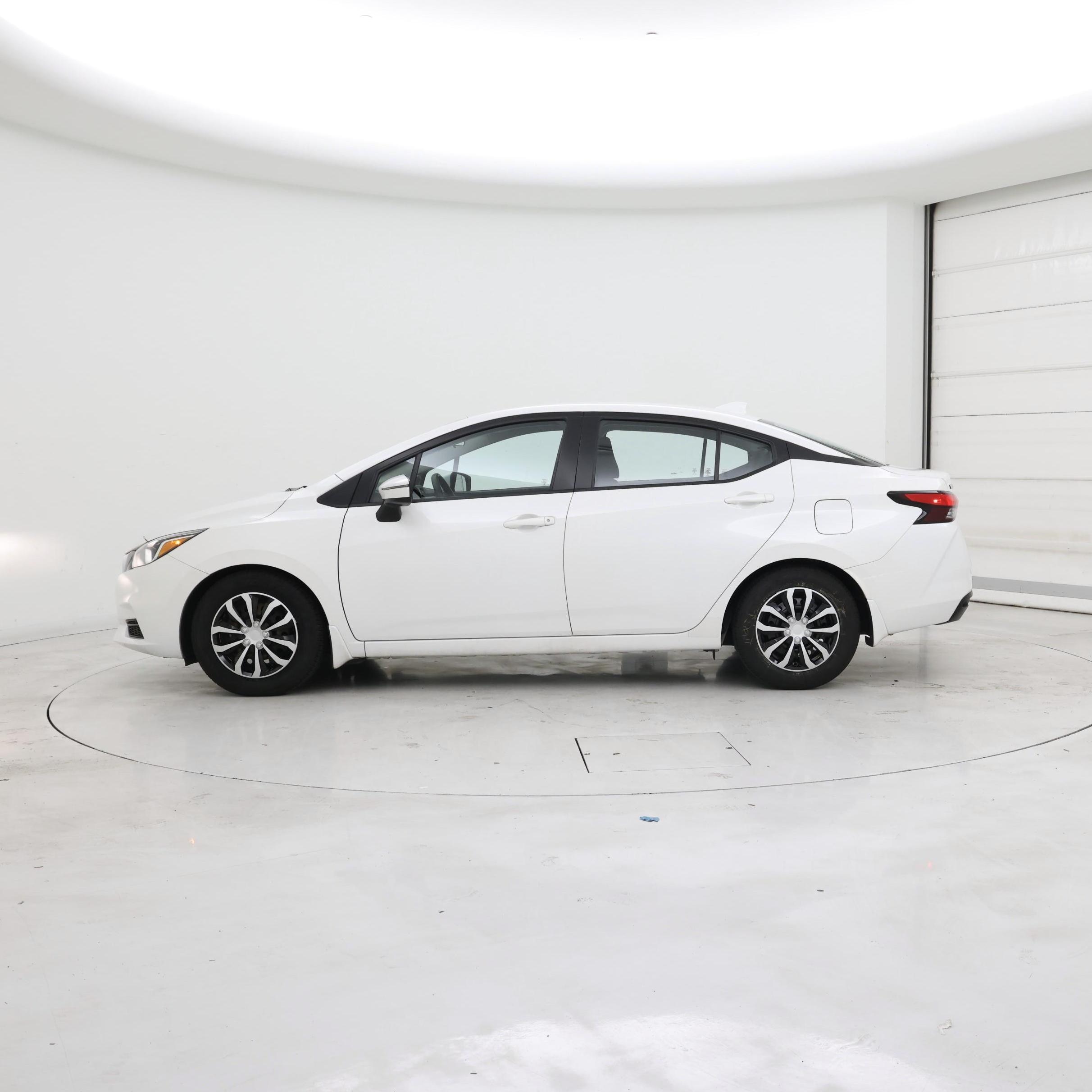 Thumbnail: 2020 Nissan Versa - 3