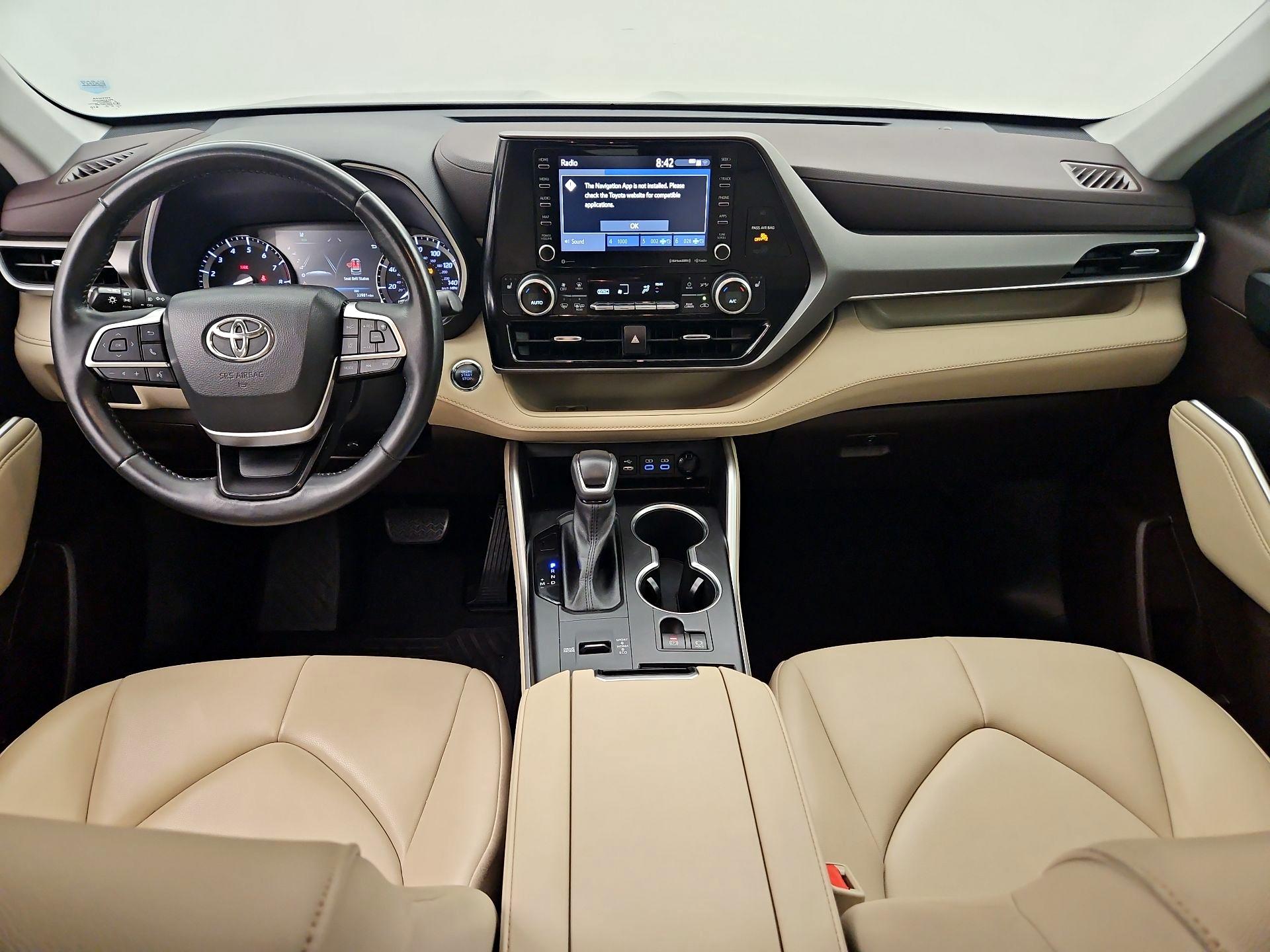 Thumbnail: 2022 Toyota Highlander - 9