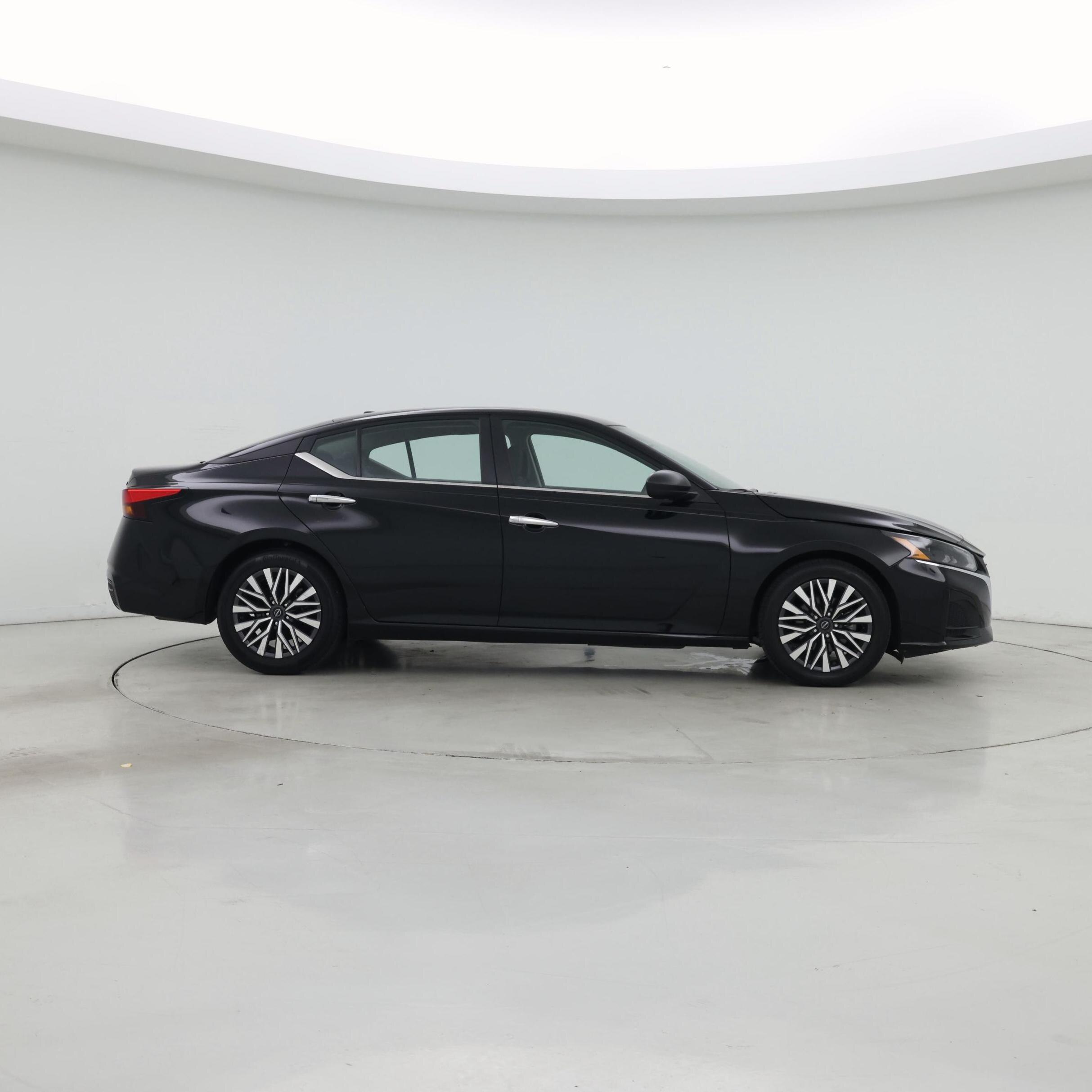 Thumbnail: 2024 Nissan Altima - 7