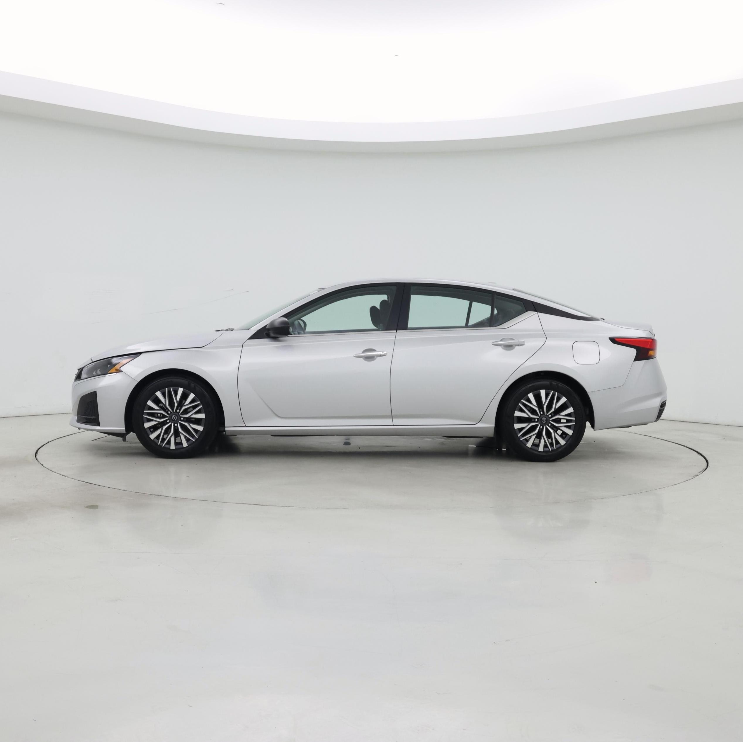 Thumbnail: 2024 Nissan Altima - 3