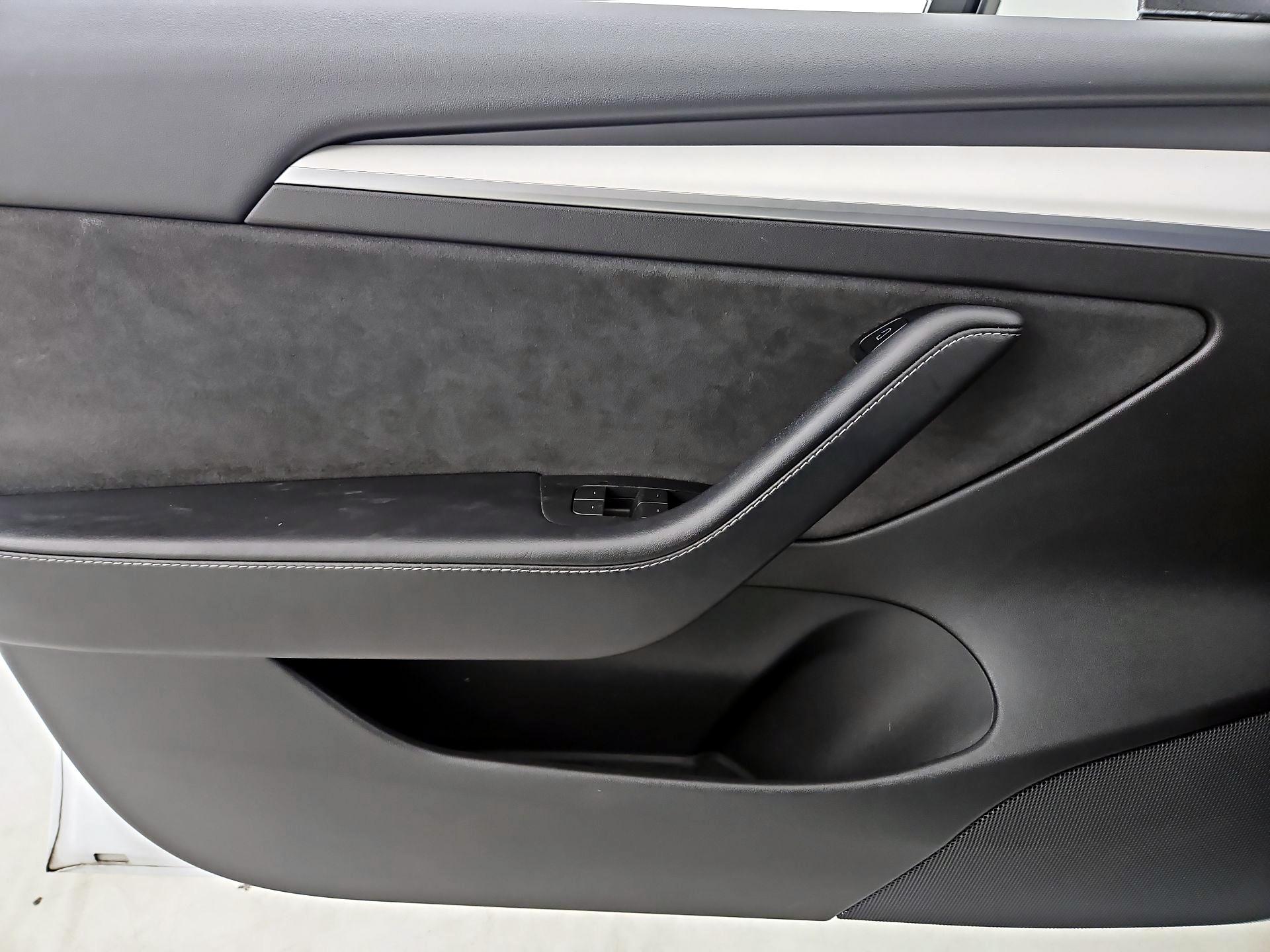 Thumbnail: 2021 Tesla Model 3 - 12