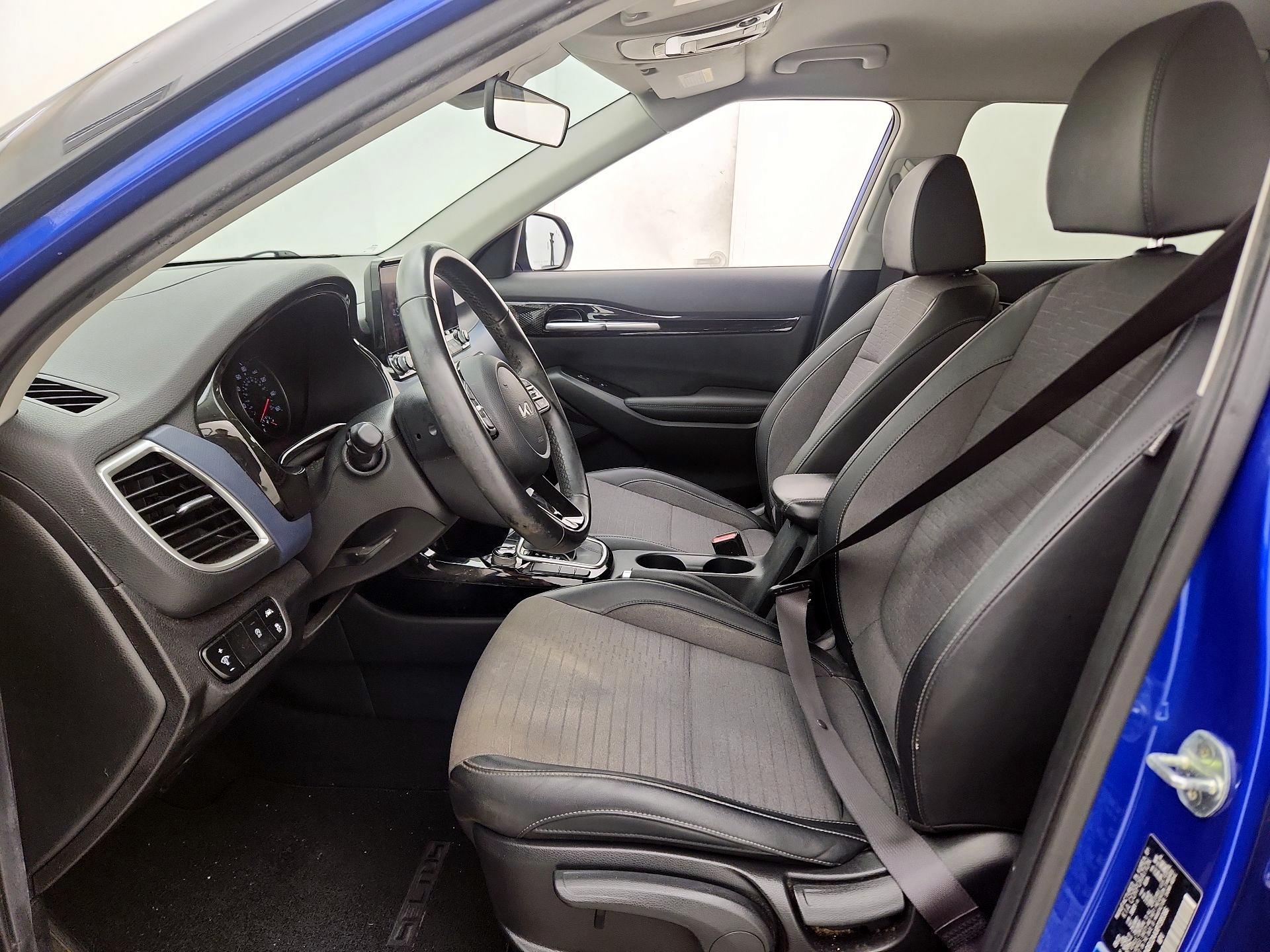 Thumbnail: 2023 Kia Seltos - 11