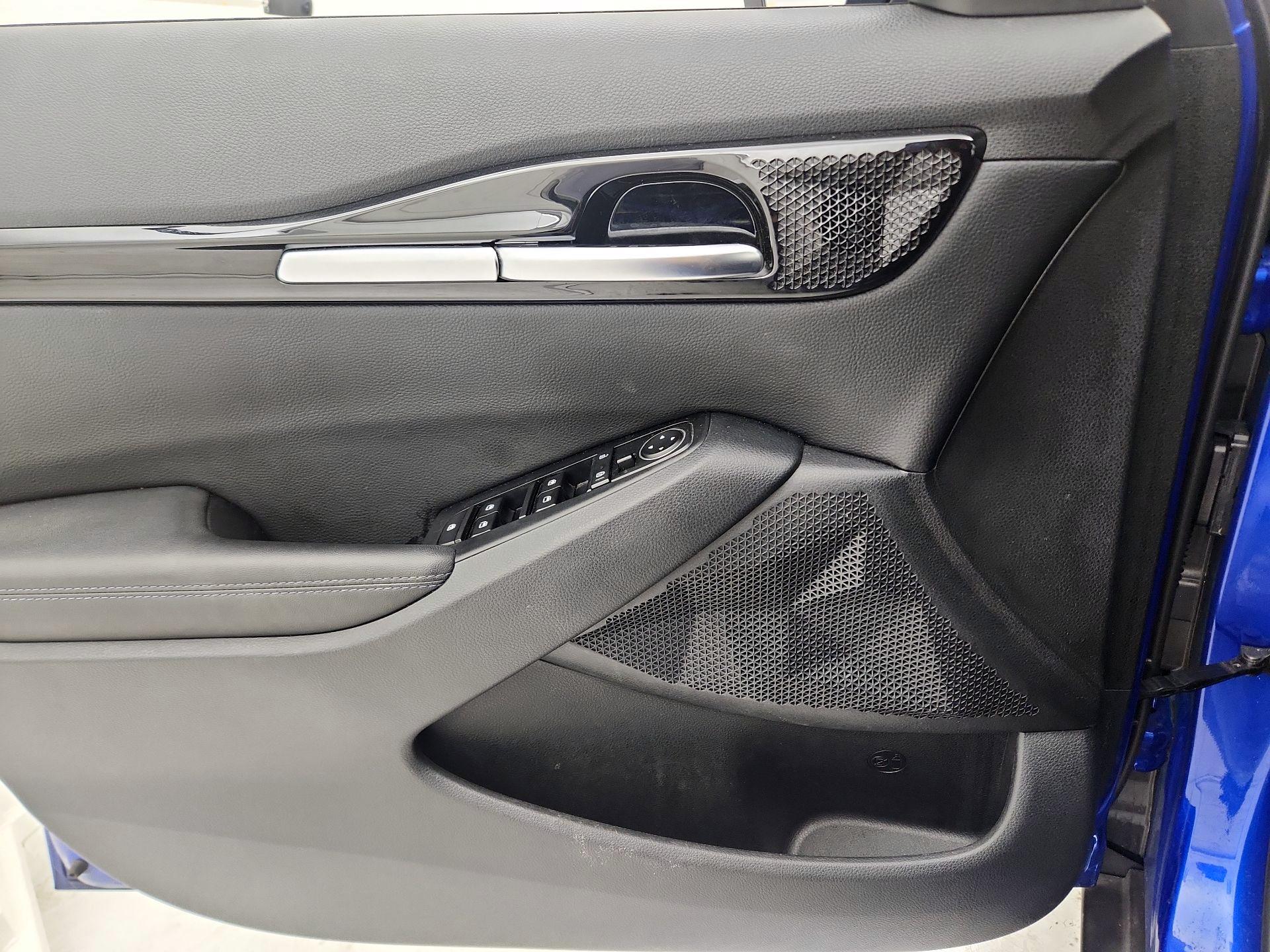 Thumbnail: 2023 Kia Seltos - 12