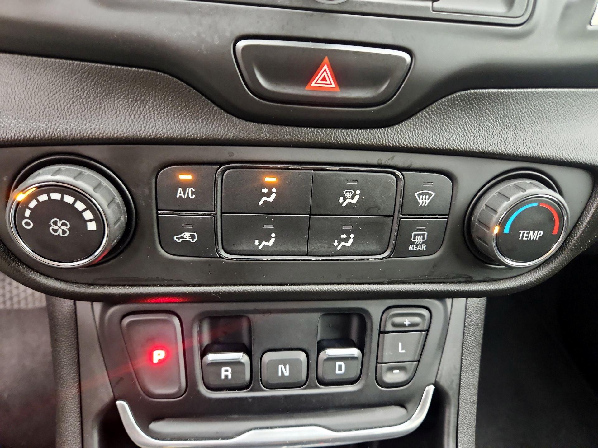 Thumbnail: 2021 GMC Terrain - 16