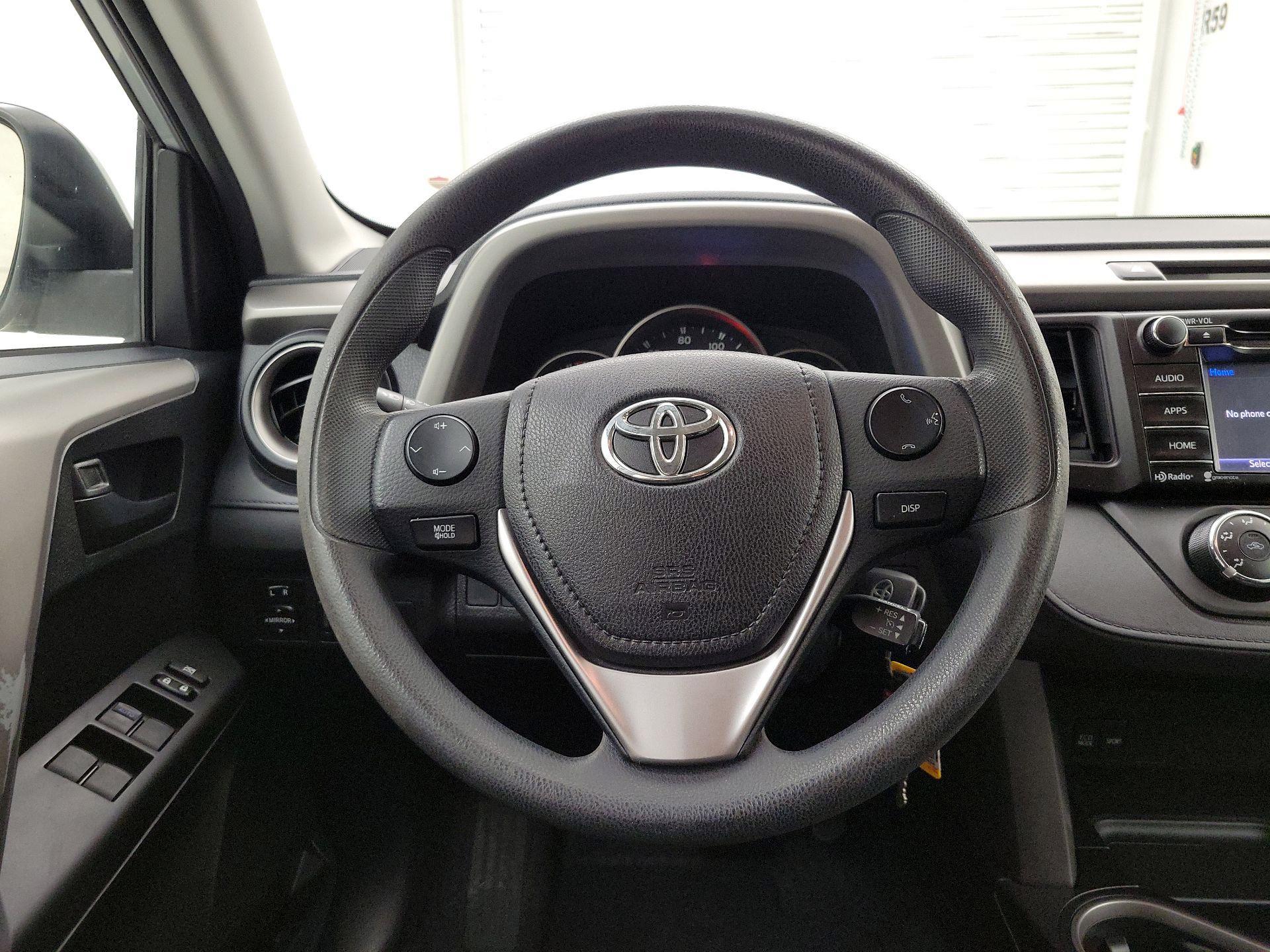 Thumbnail: 2016 Toyota RAV4 - 10