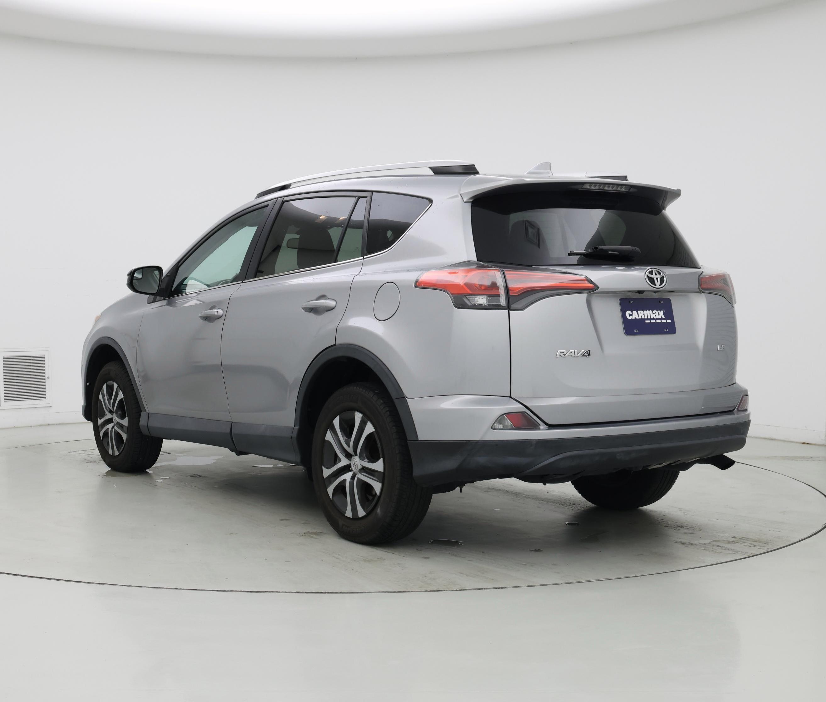 Thumbnail: 2016 Toyota RAV4 - 2