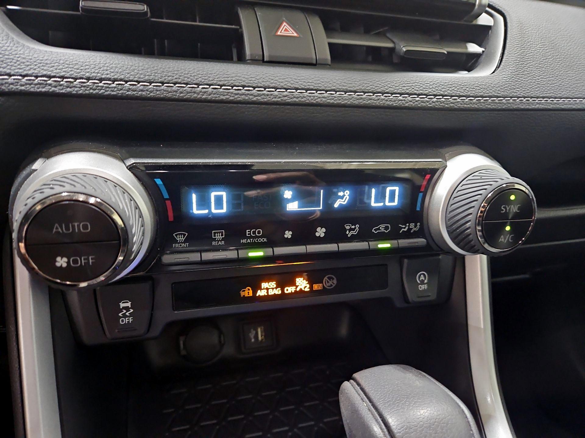 Thumbnail: 2023 Toyota RAV4 - 15