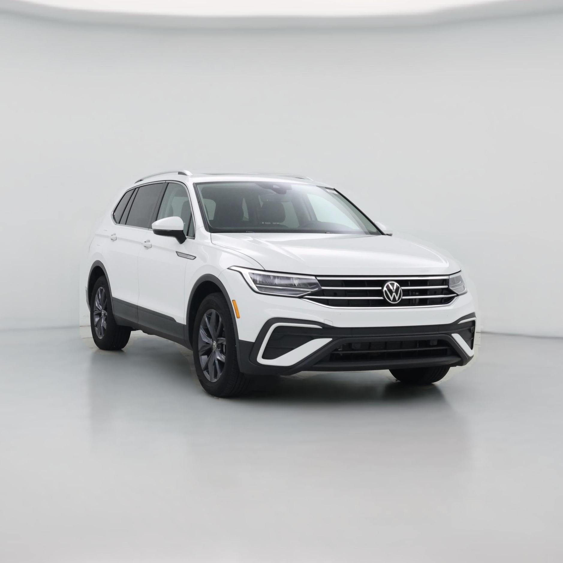 Thumbnail: 2022 Volkswagen Tiguan - 1