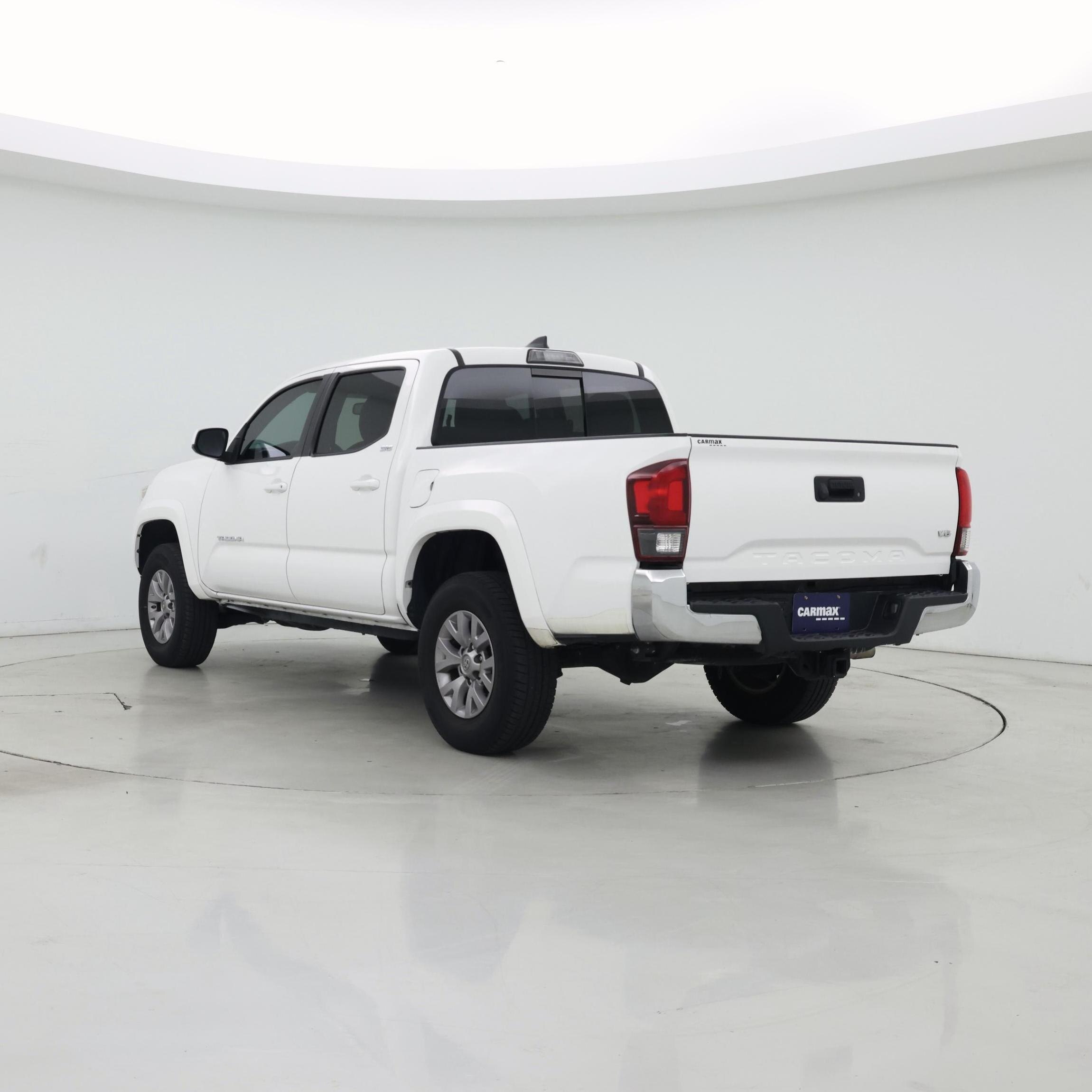 Thumbnail: 2019 Toyota Tacoma - 2