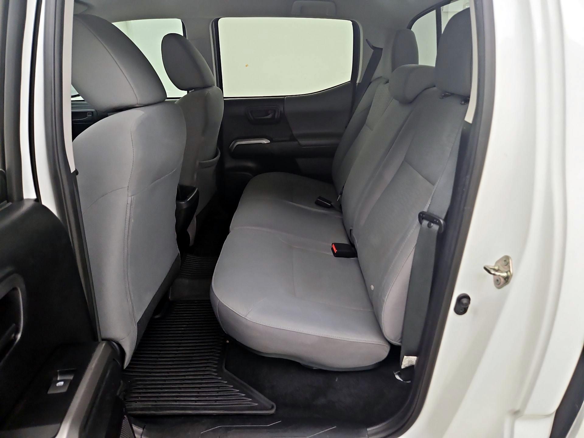 Thumbnail: 2019 Toyota Tacoma - 19