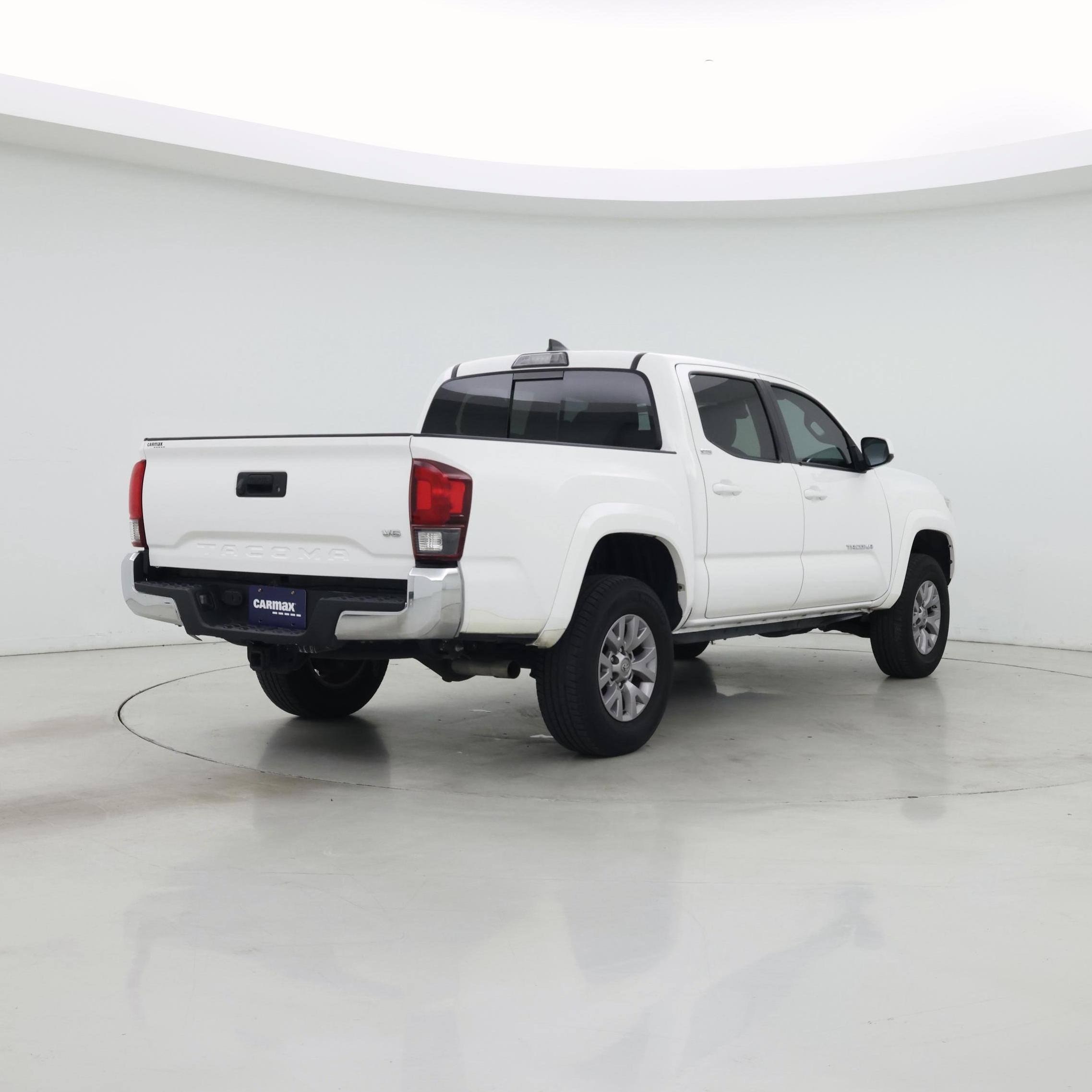 Thumbnail: 2019 Toyota Tacoma - 8