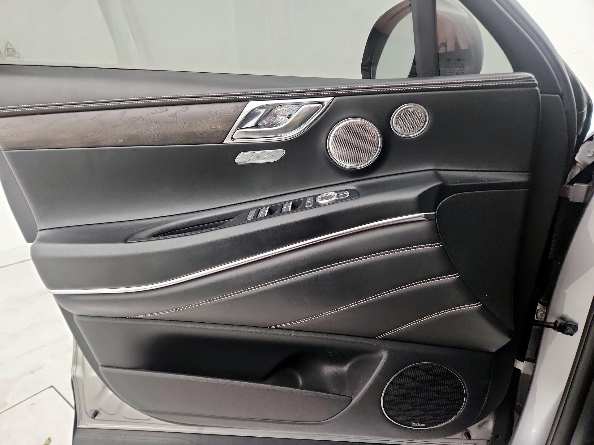 Thumbnail: 2021 Genesis GV80 - 12