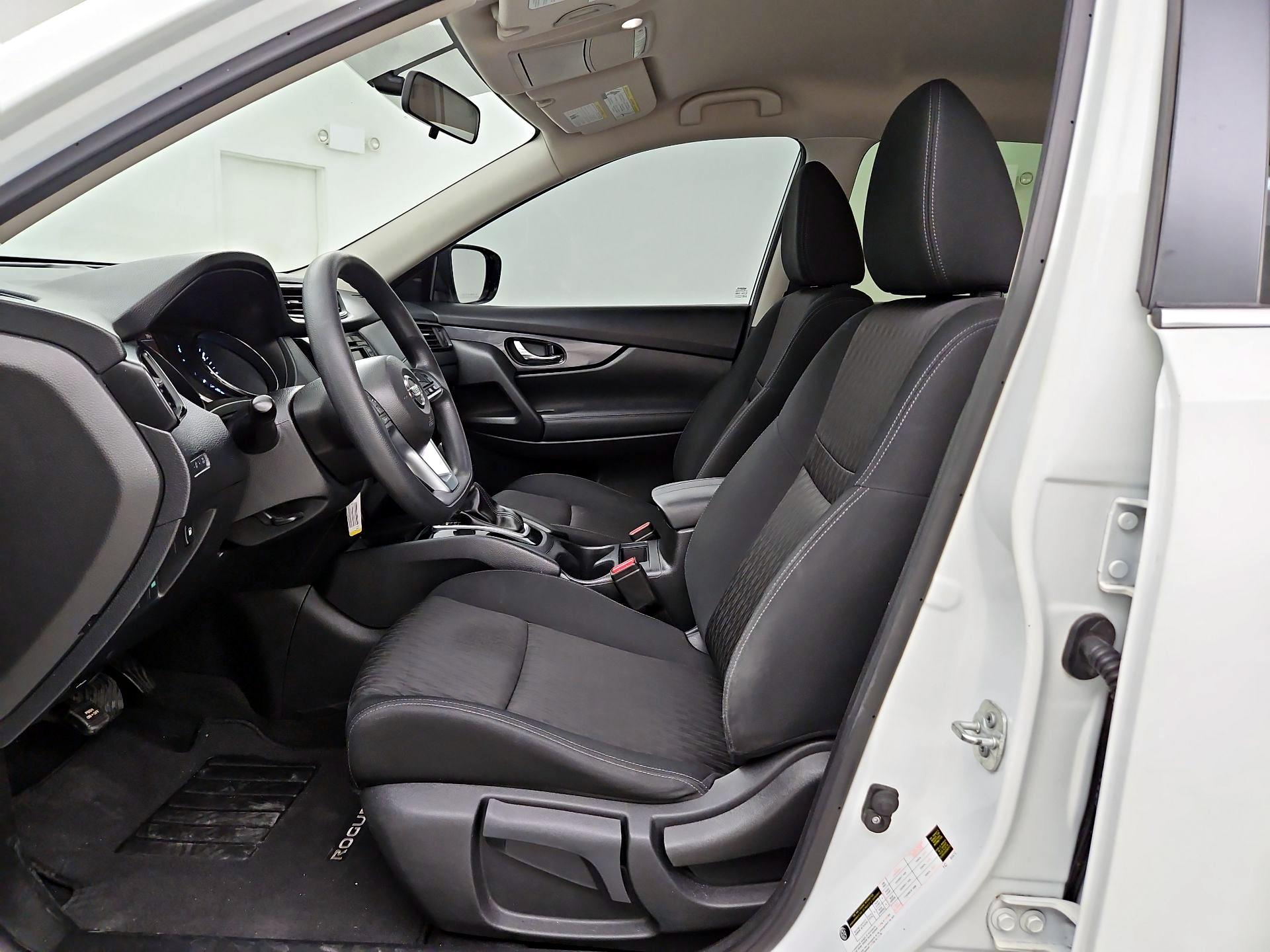 Thumbnail: 2018 Nissan Rogue - 11