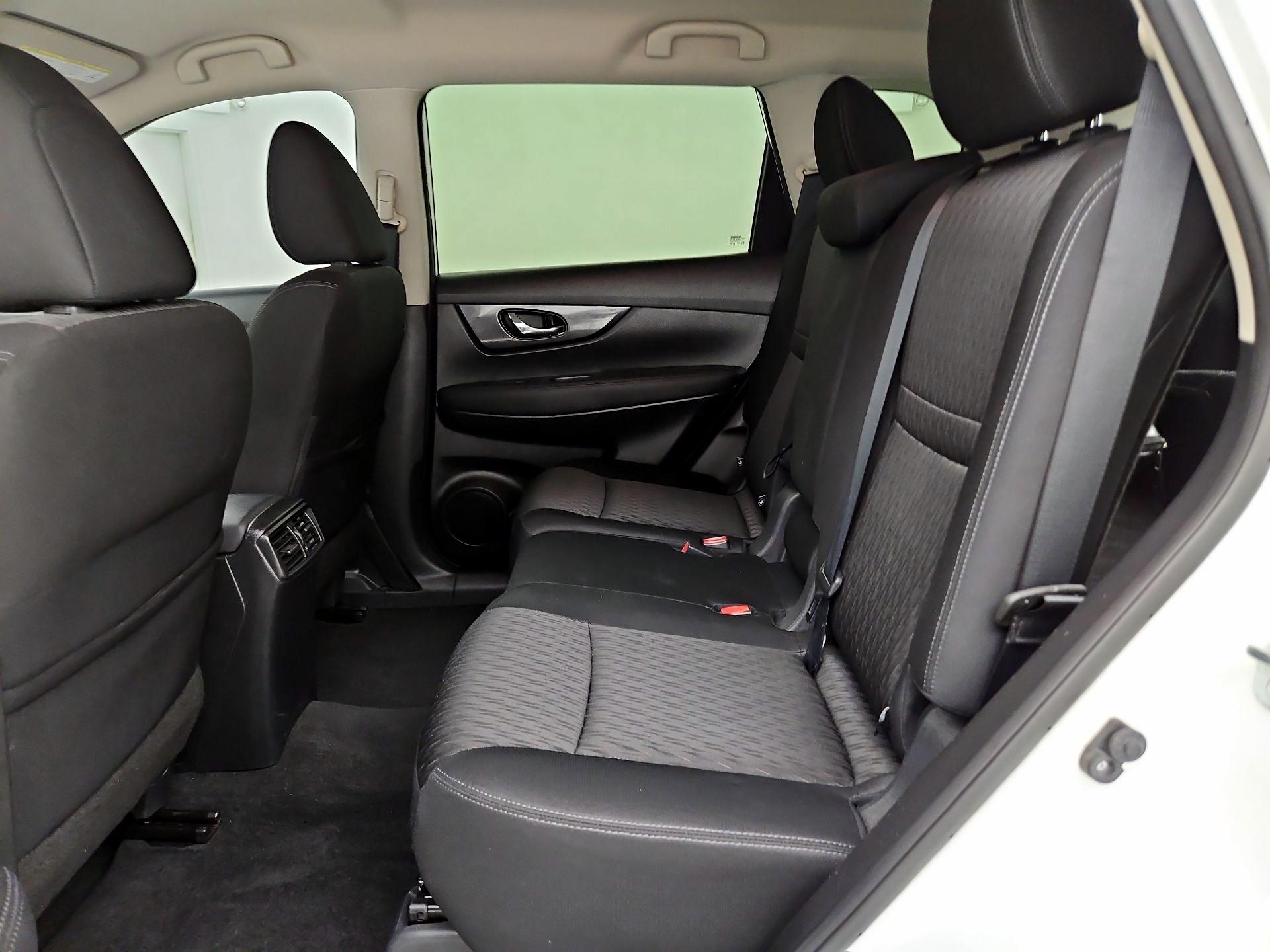 Thumbnail: 2018 Nissan Rogue - 19