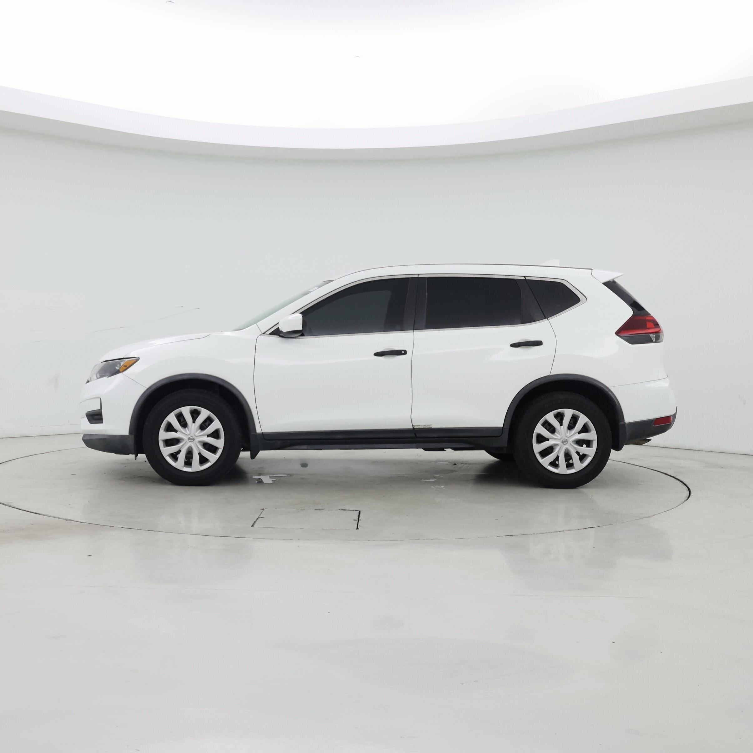 Thumbnail: 2018 Nissan Rogue - 3