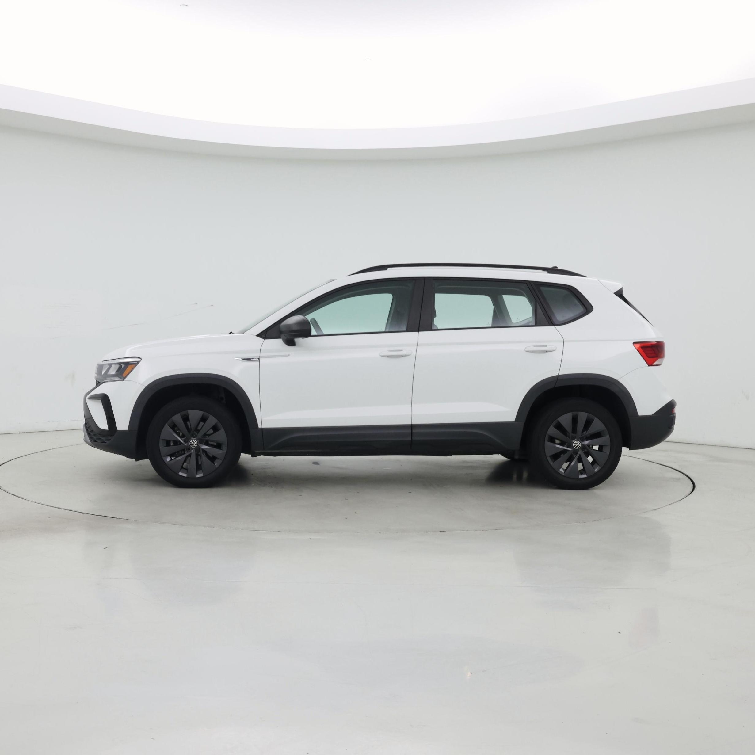 Thumbnail: 2022 Volkswagen Taos - 3
