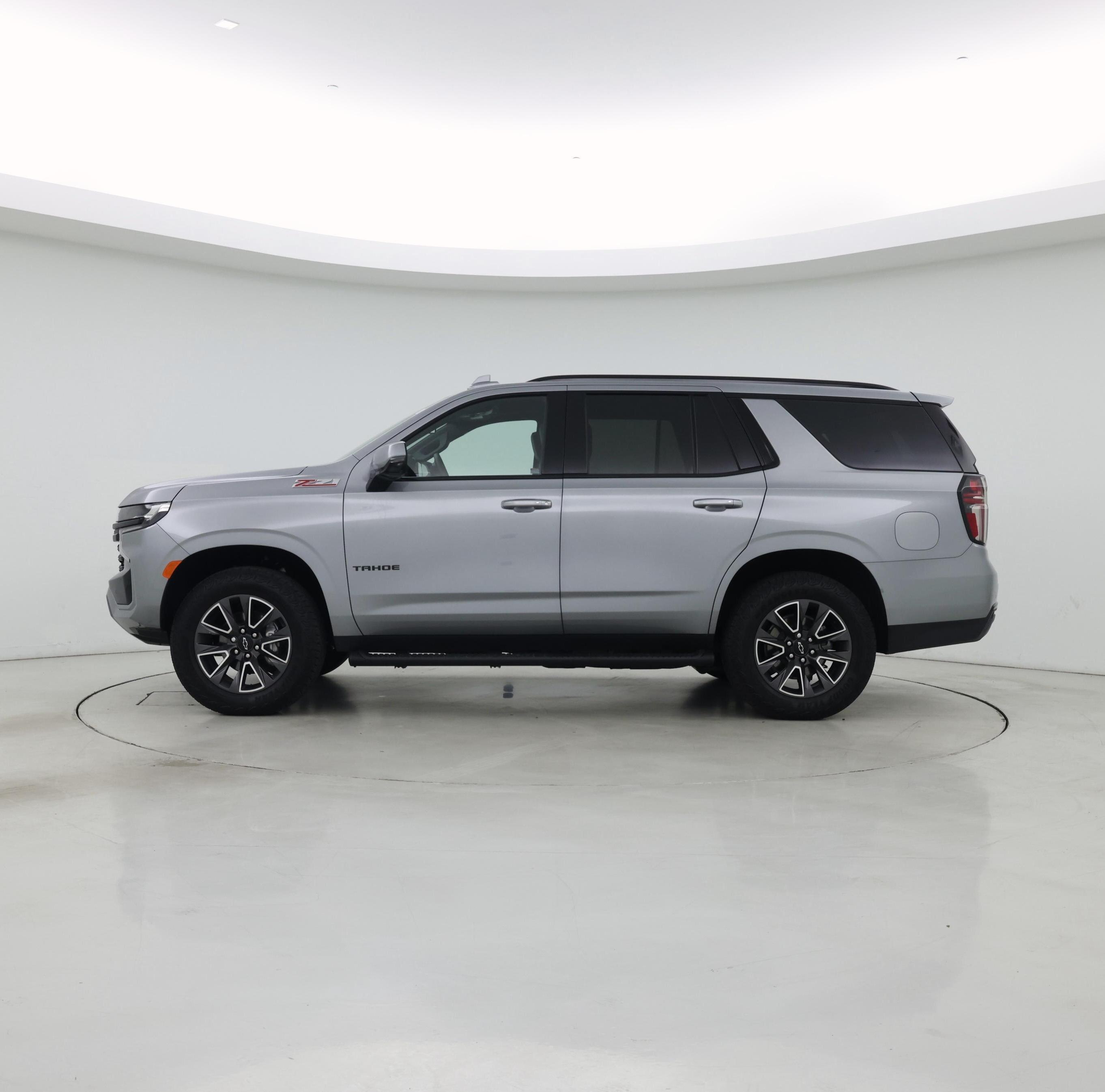 Thumbnail: 2024 Chevrolet Tahoe - 3