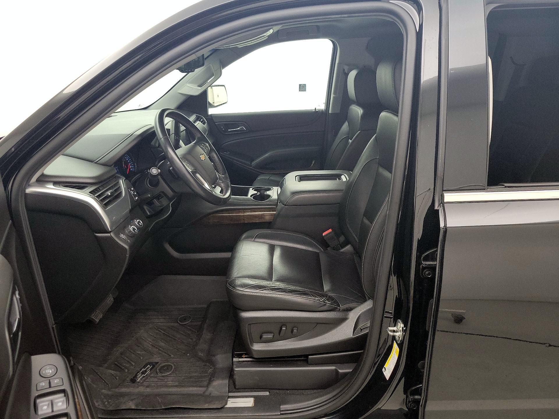 Thumbnail: 2019 Chevrolet Suburban - 11