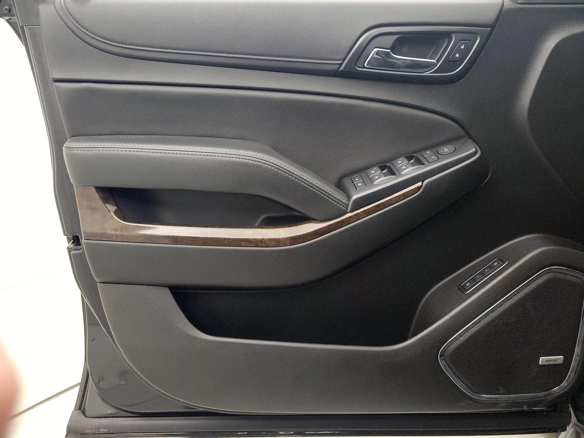 Thumbnail: 2019 Chevrolet Suburban - 12