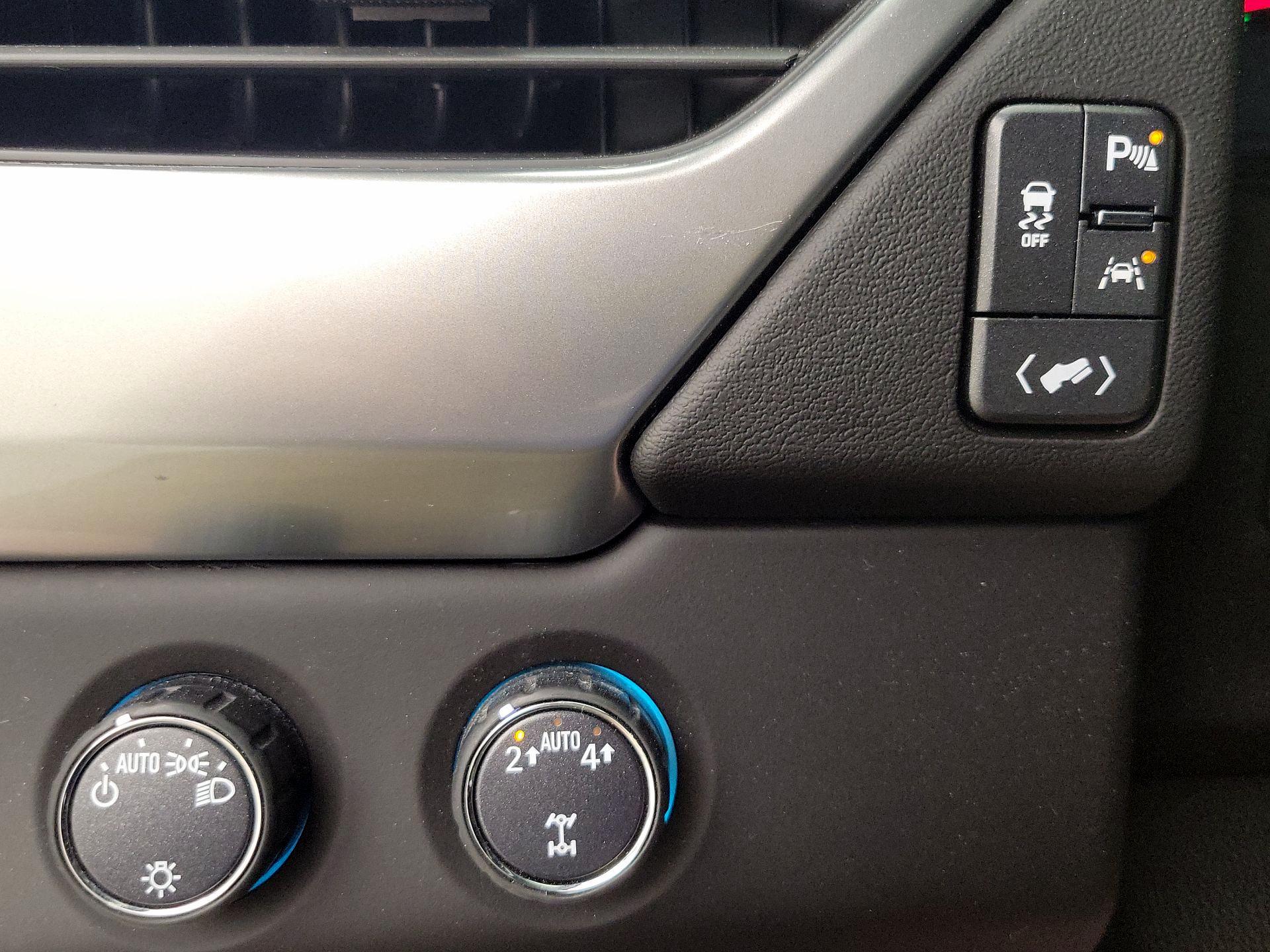 Thumbnail: 2019 Chevrolet Suburban - 13