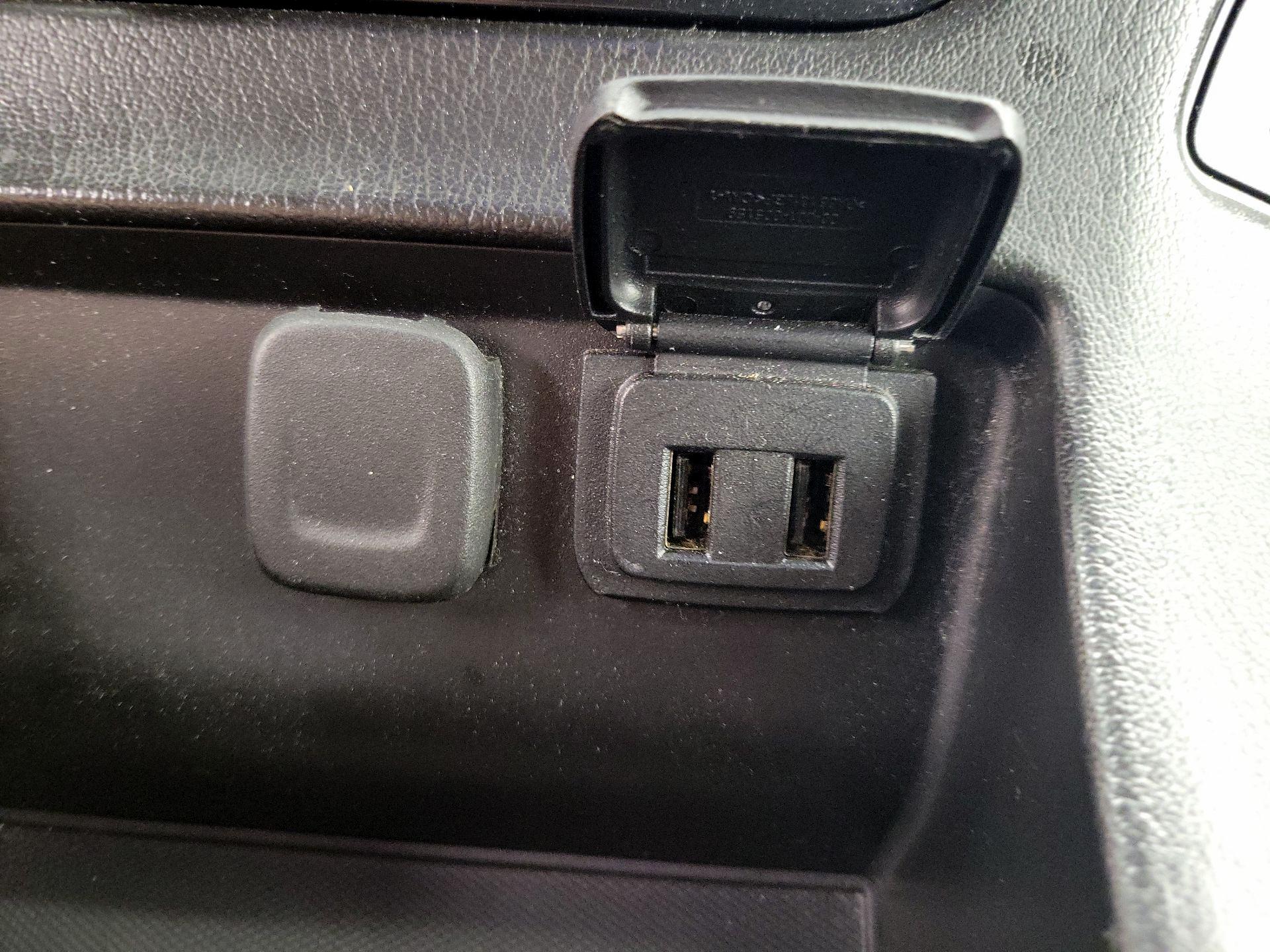 Thumbnail: 2019 Chevrolet Suburban - 19