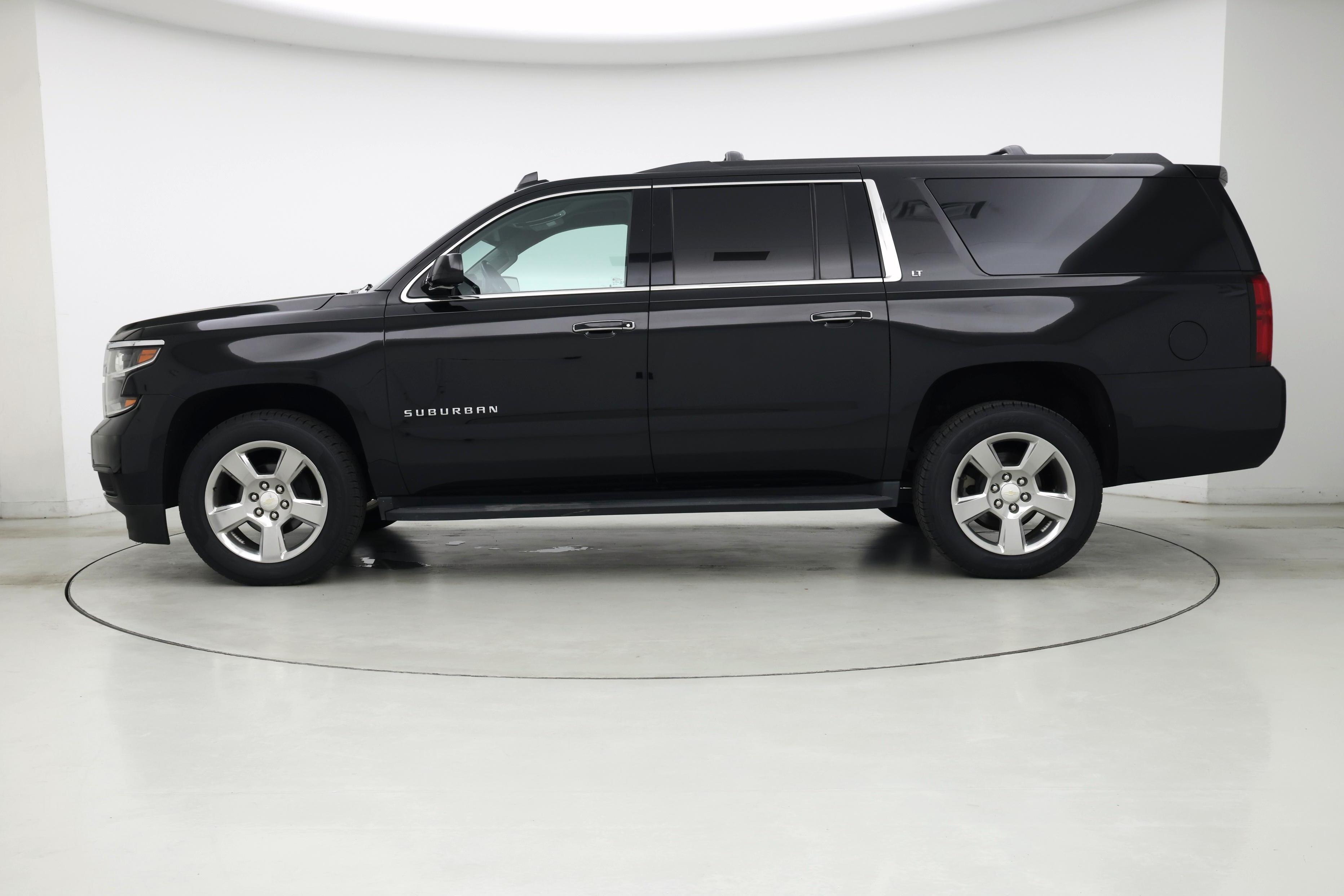 Thumbnail: 2019 Chevrolet Suburban - 3