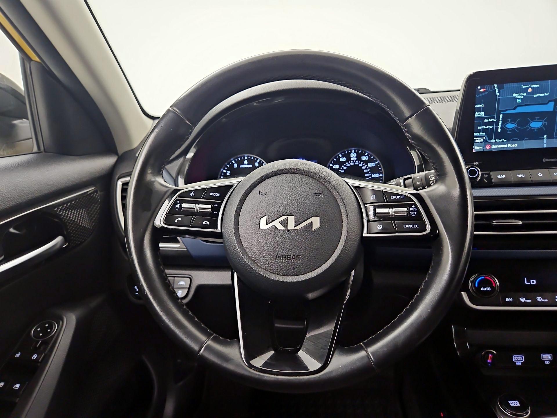 Thumbnail: 2022 Kia Seltos - 10