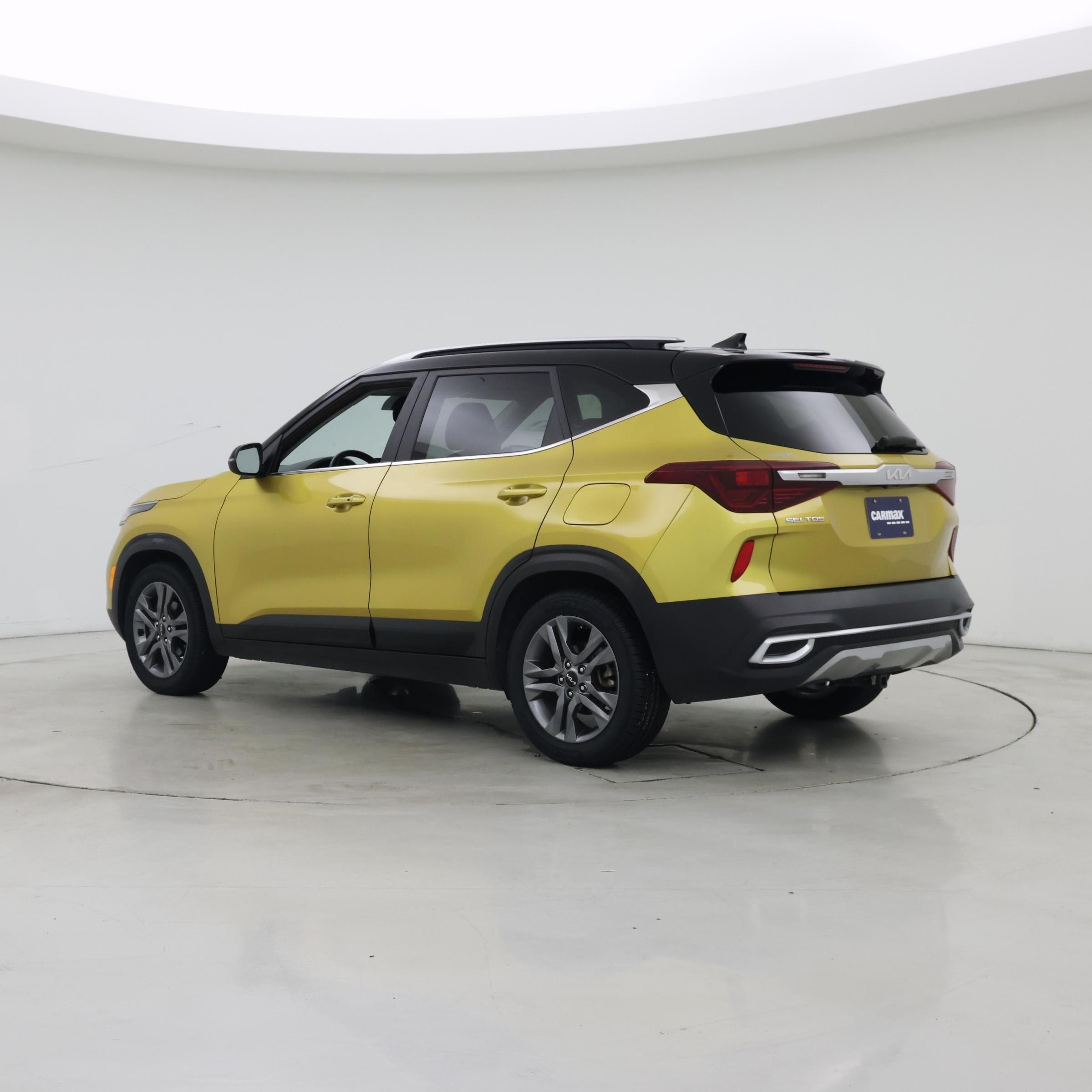 Thumbnail: 2022 Kia Seltos - 4