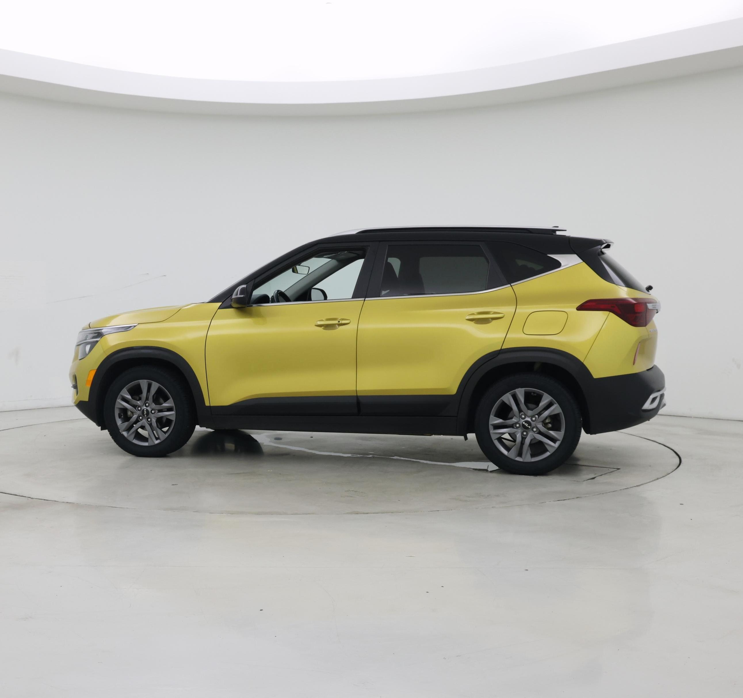 Thumbnail: 2022 Kia Seltos - 5