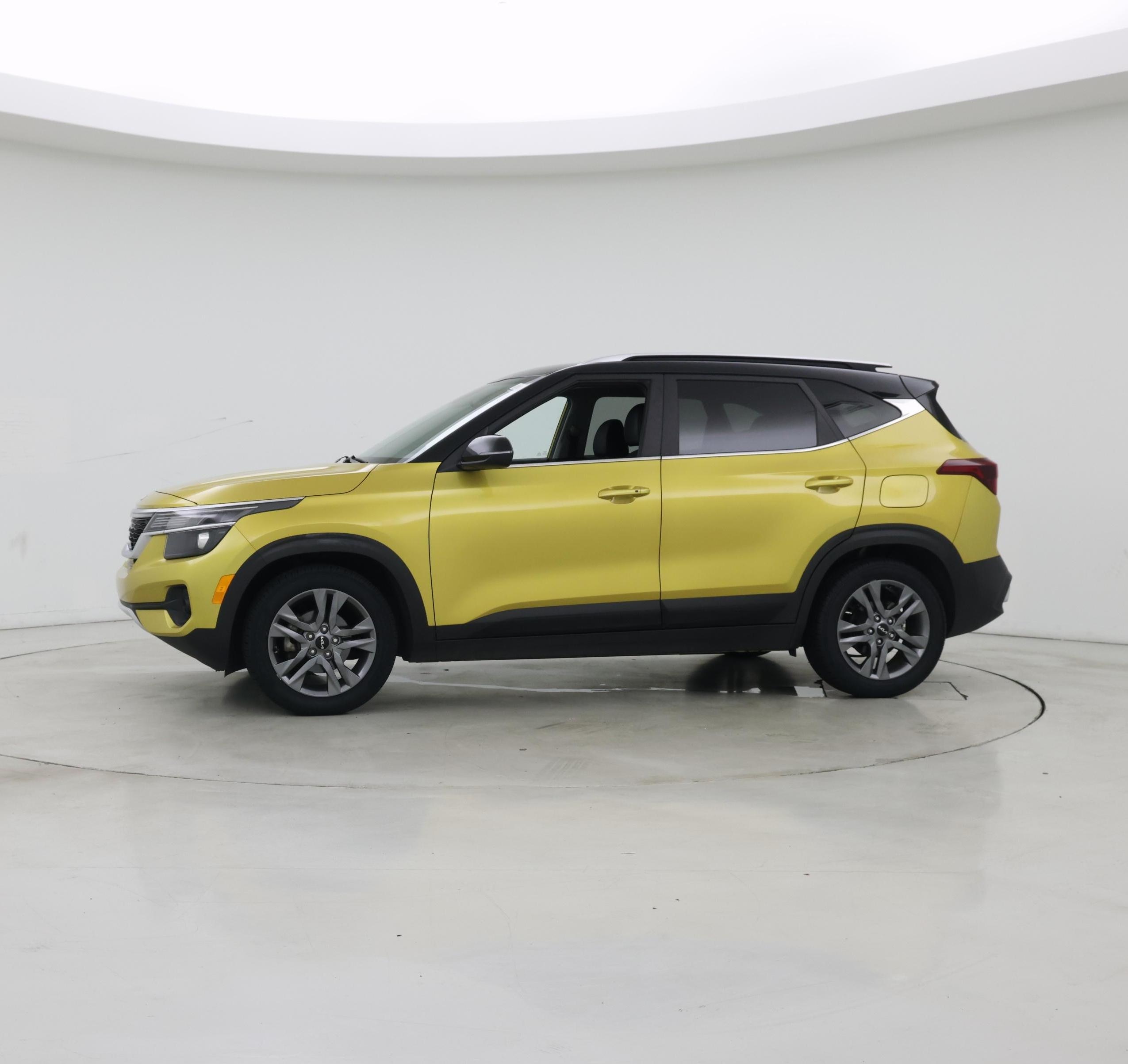 Thumbnail: 2022 Kia Seltos - 7