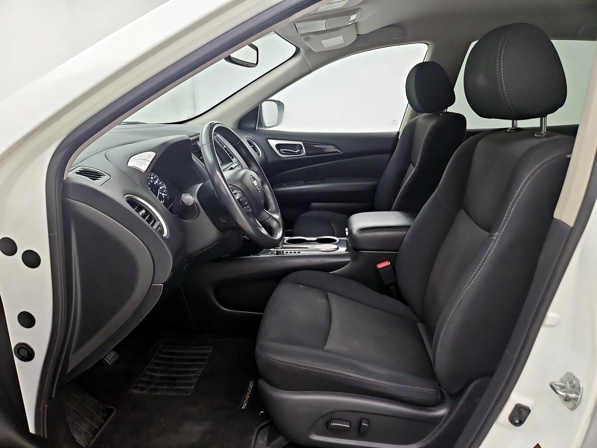 Thumbnail: 2018 Nissan Pathfinder - 11