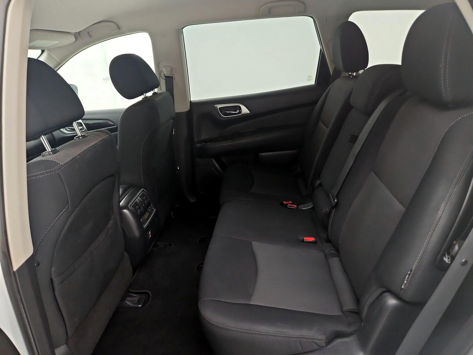 Thumbnail: 2018 Nissan Pathfinder - 19