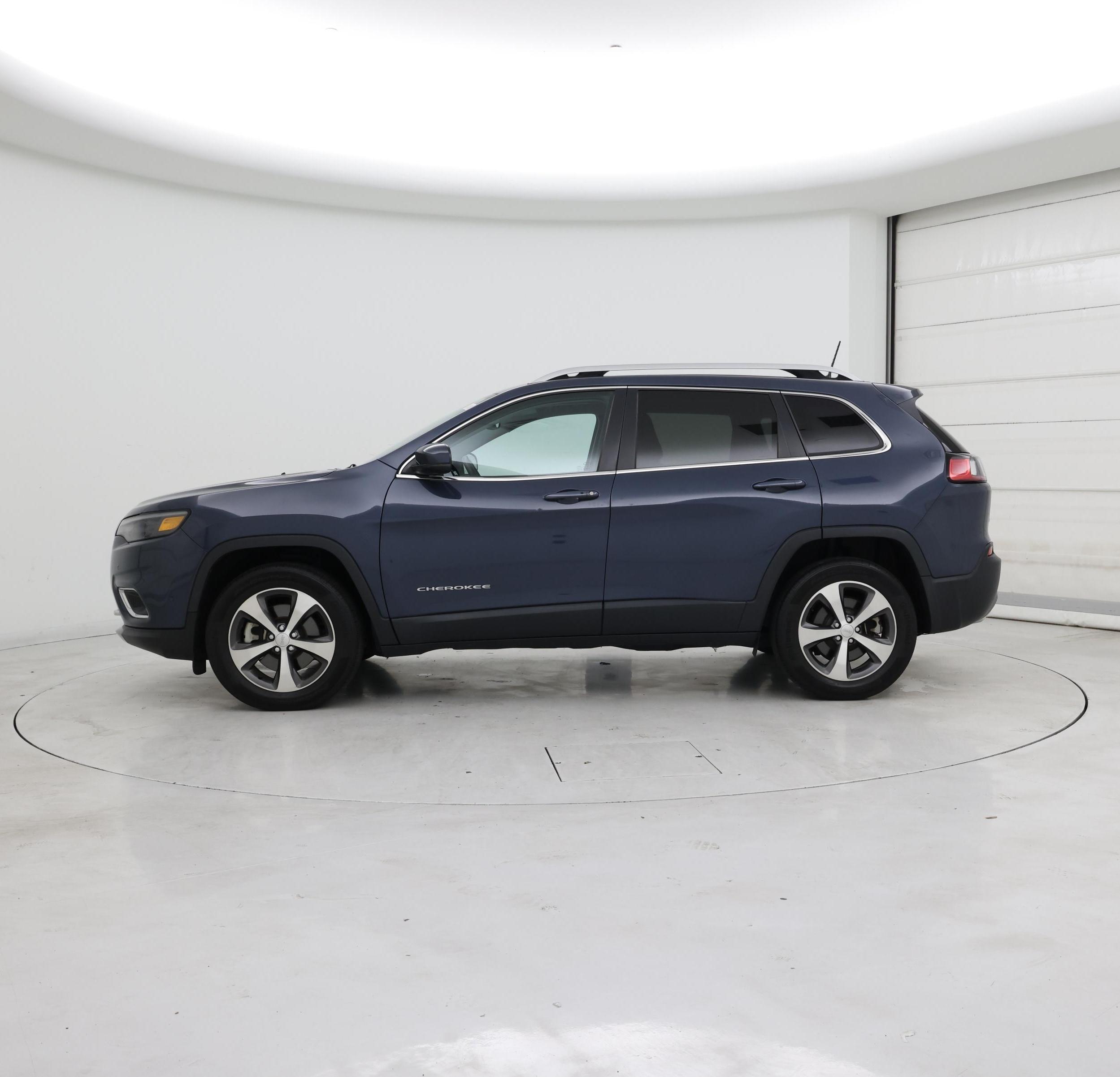 Thumbnail: 2021 Jeep Cherokee - 3