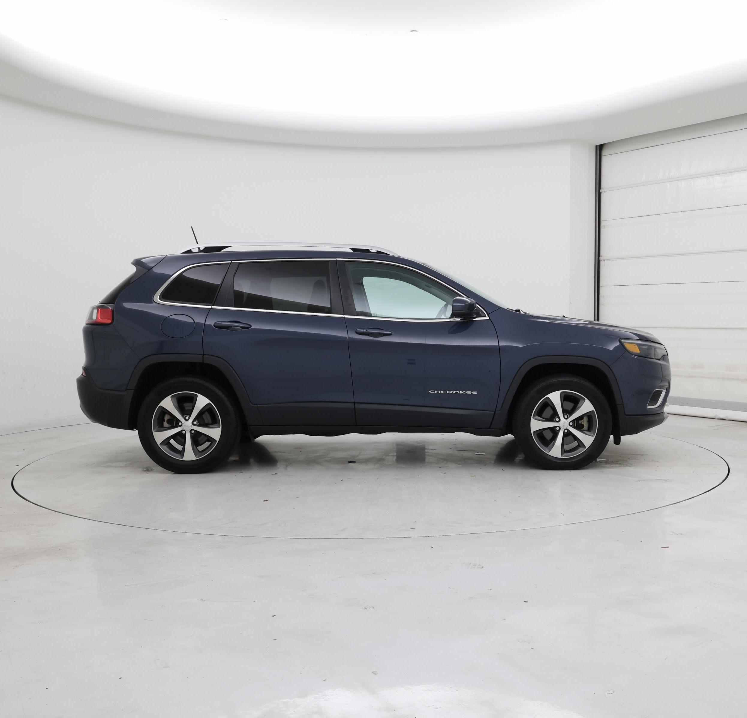 Thumbnail: 2021 Jeep Cherokee - 7
