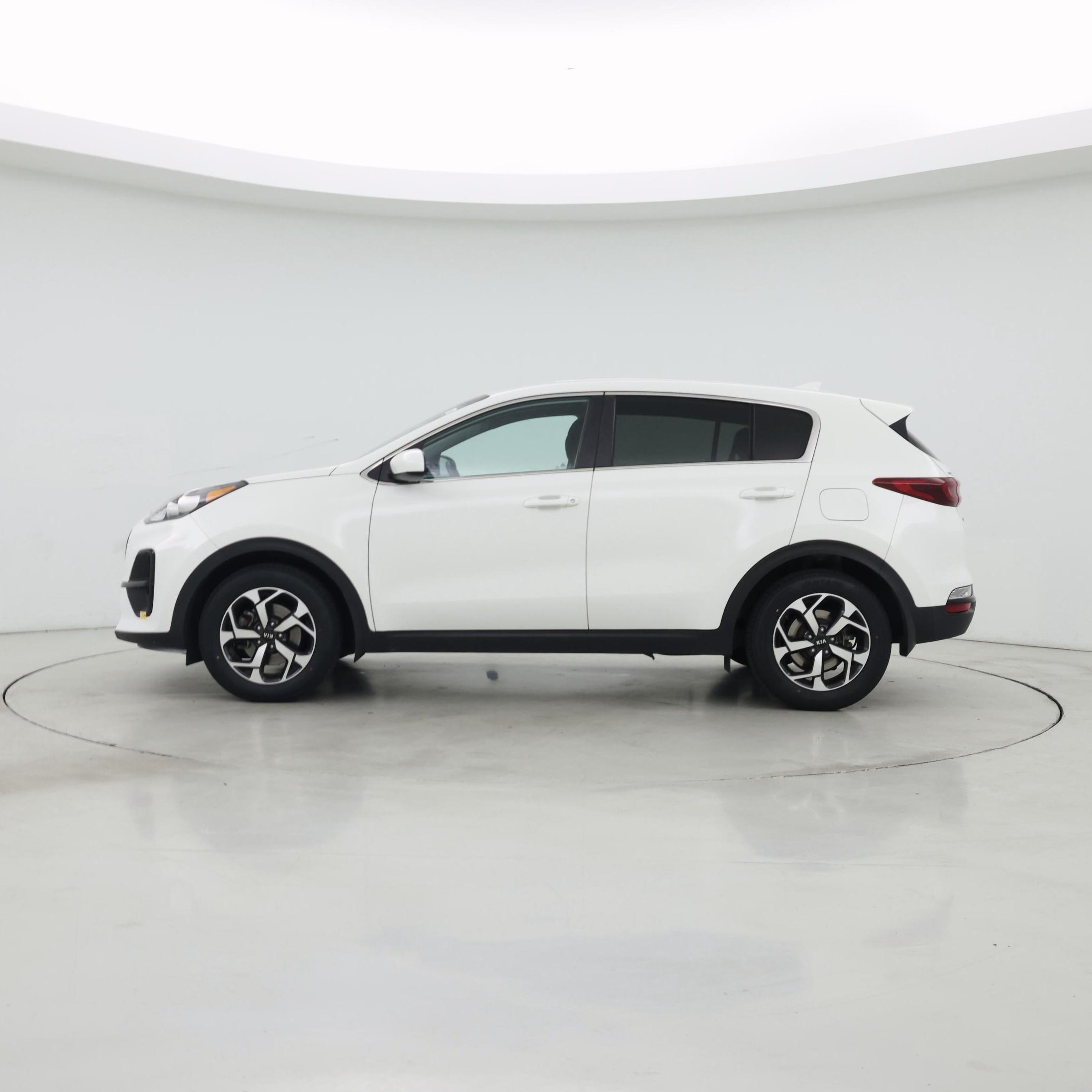 Thumbnail: 2020 Kia Sportage - 3