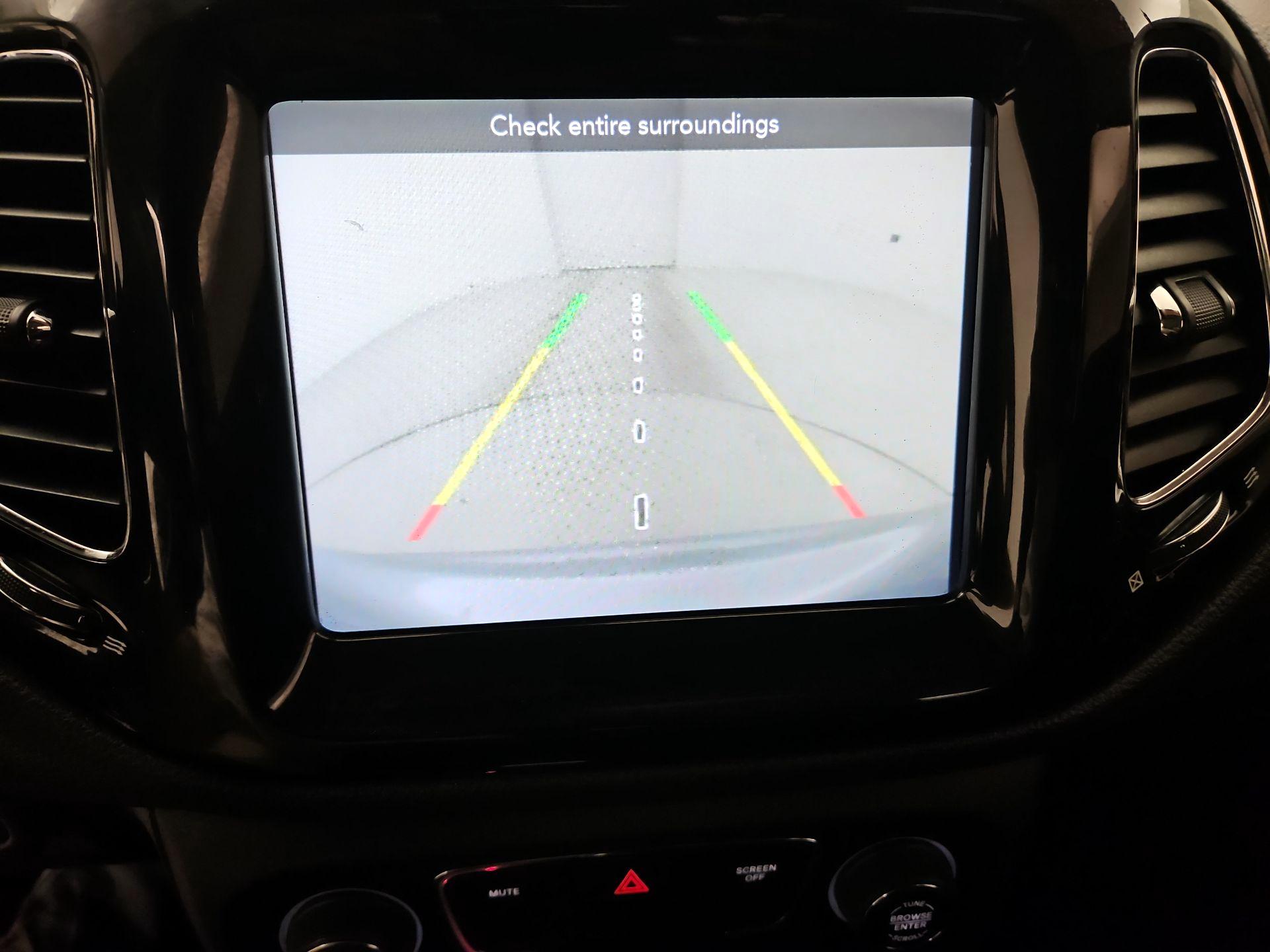 Thumbnail: 2020 Jeep Compass - 14